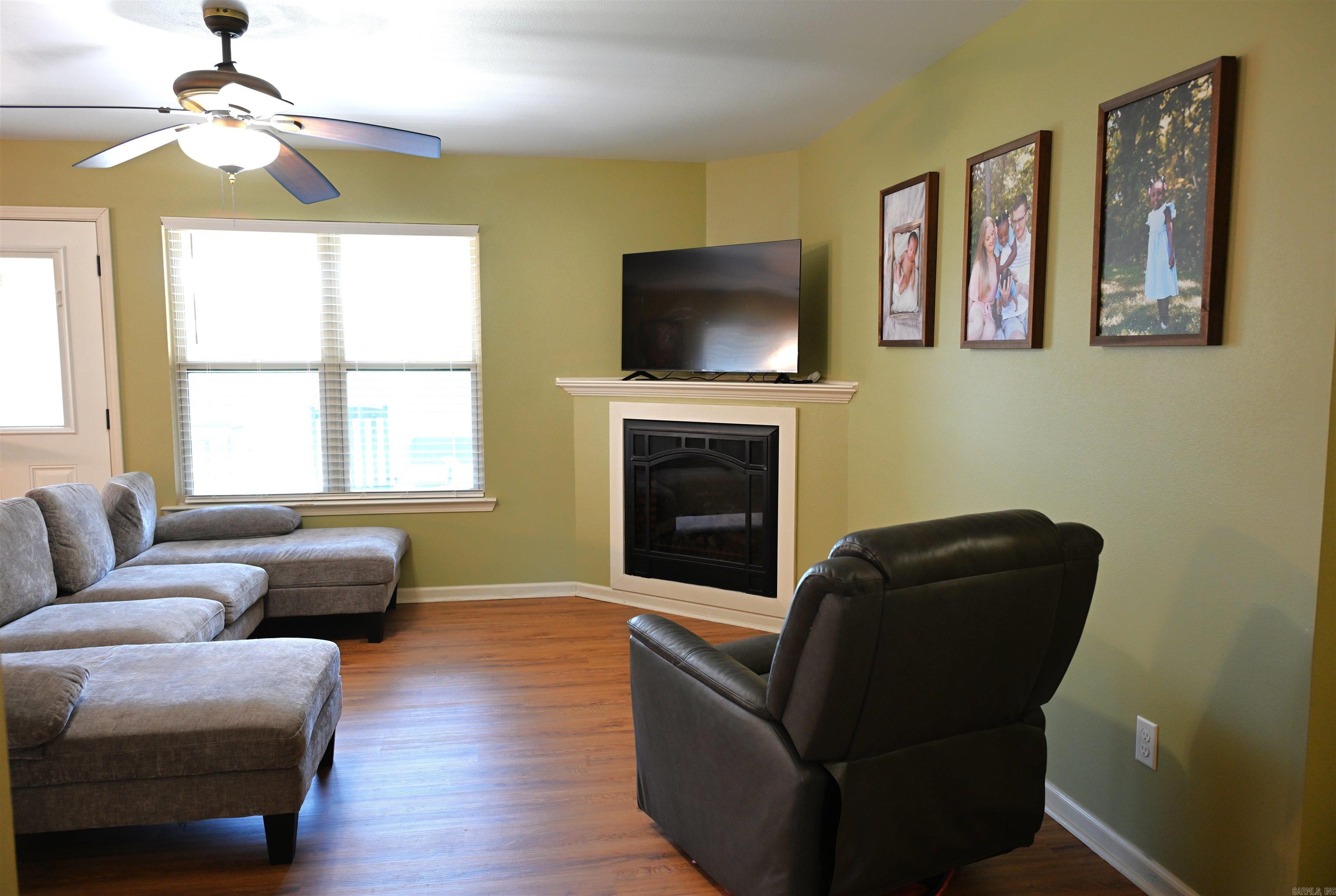 1013 Elkhart Loop Property Photo 10