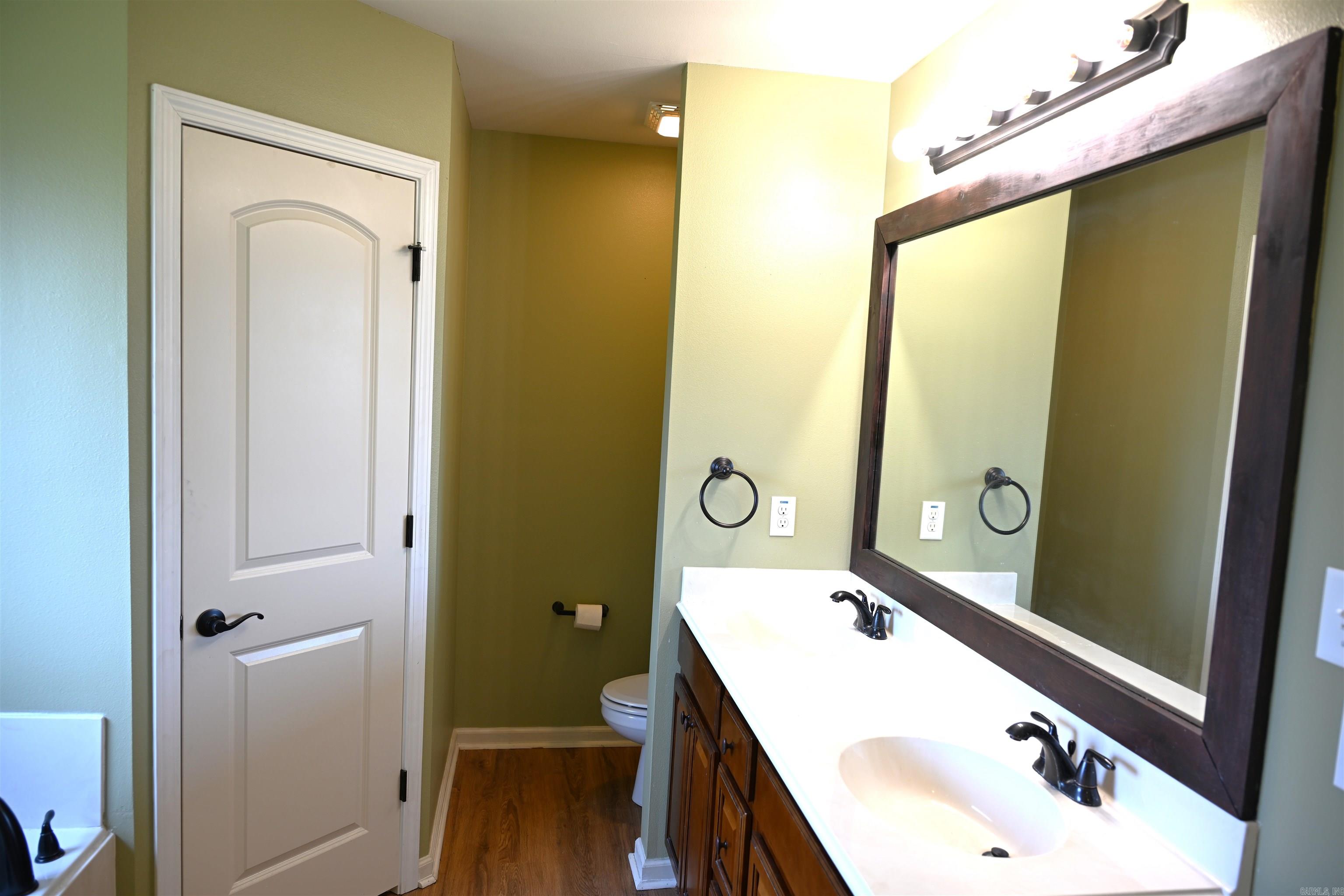 1013 Elkhart Loop Property Photo 12