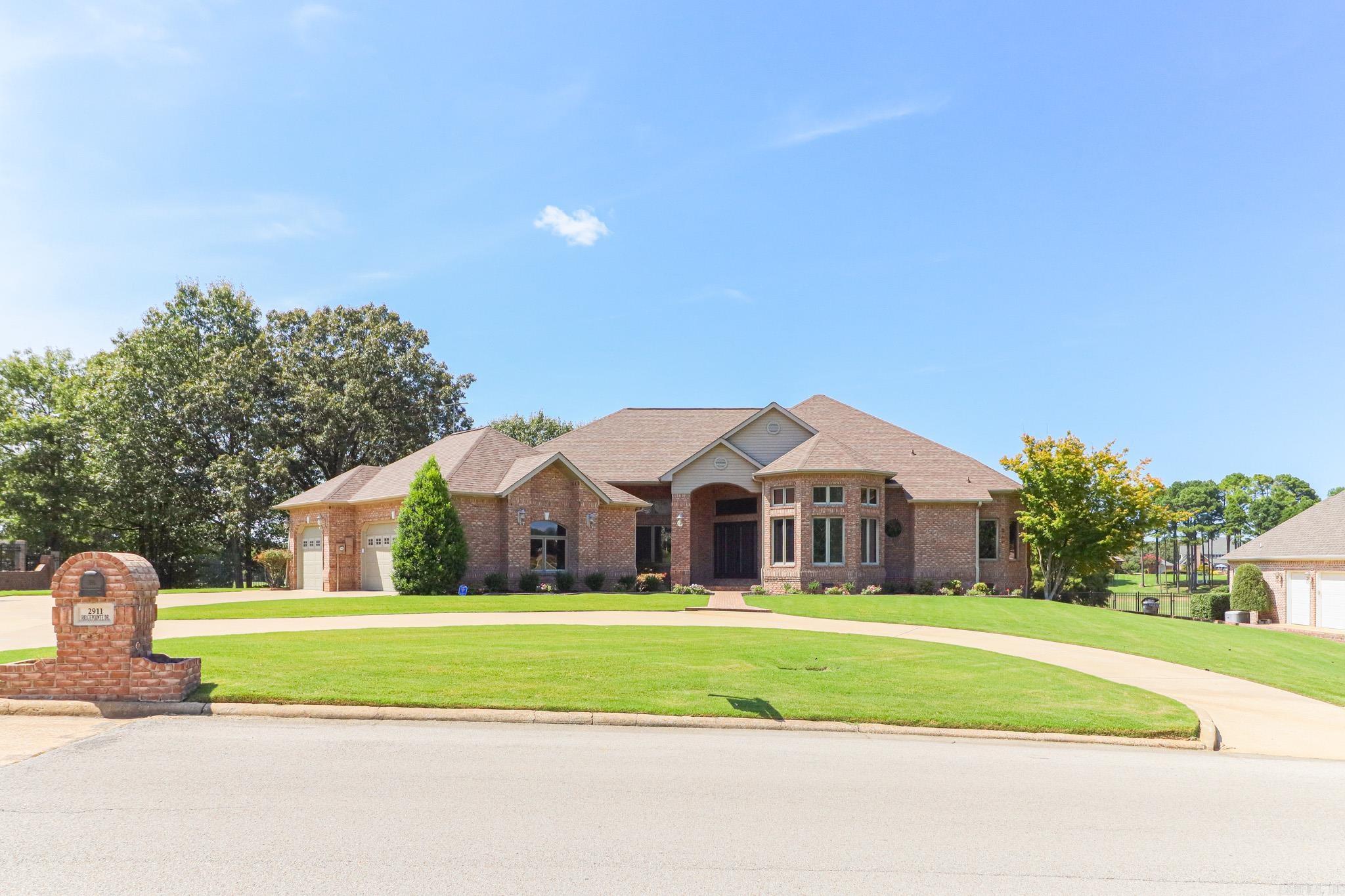2911 Ridgepointe Drive Property Photo 1