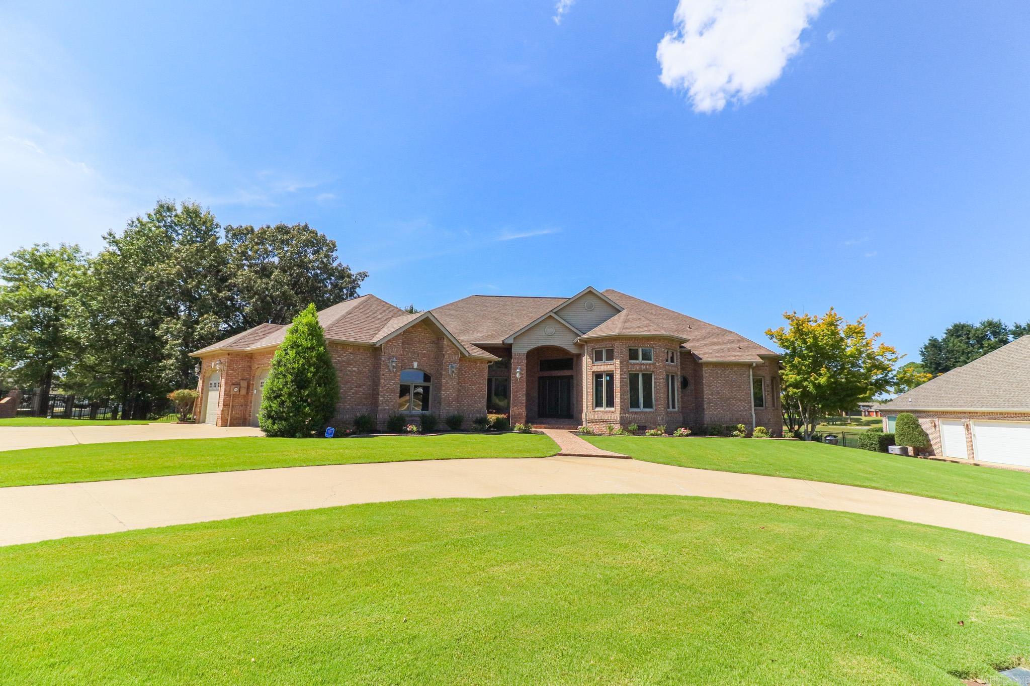2911 Ridgepointe Drive Property Photo 3