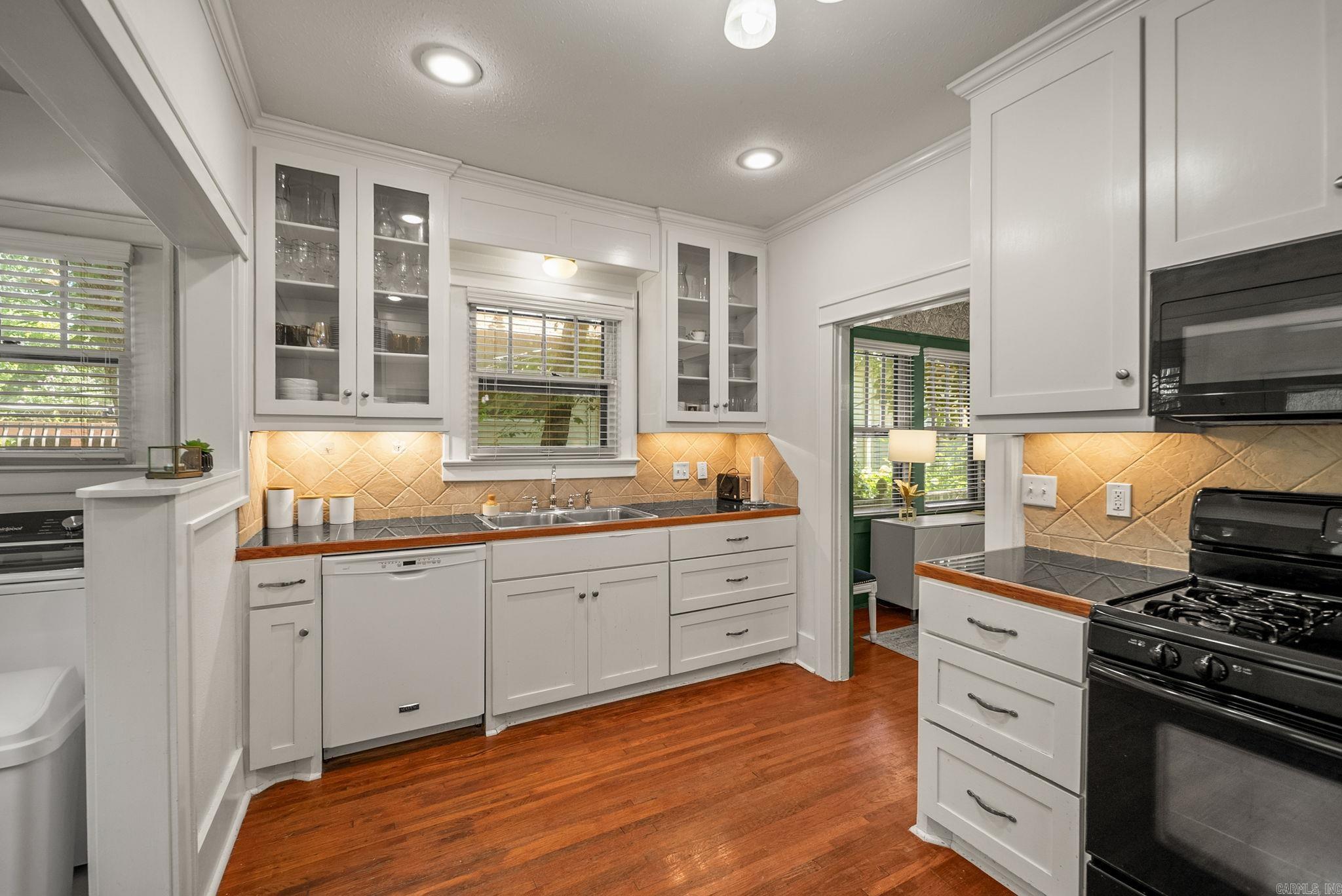 2016 N Garfield Street Property Photo 13