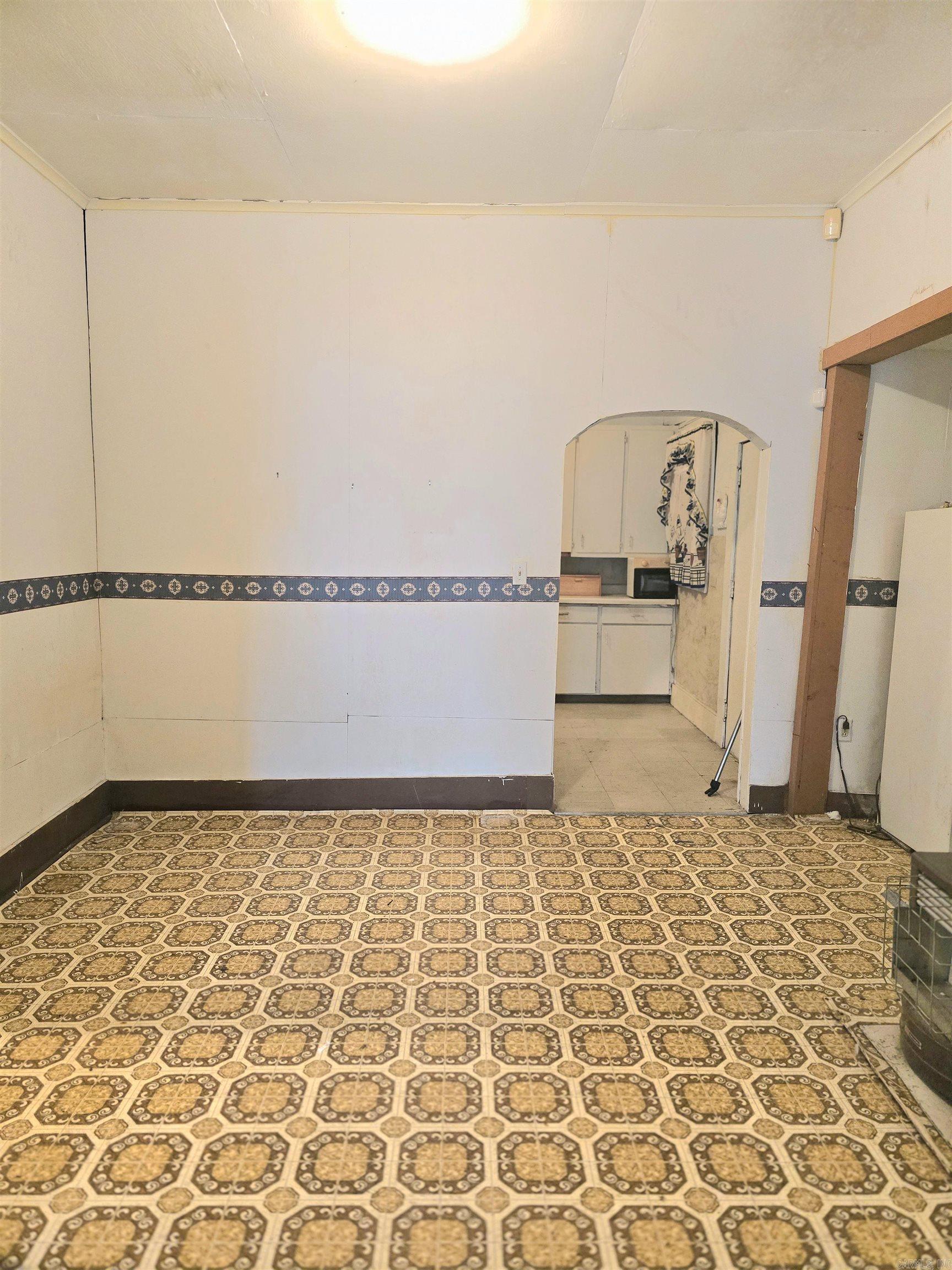 305 N School Property Photo 10