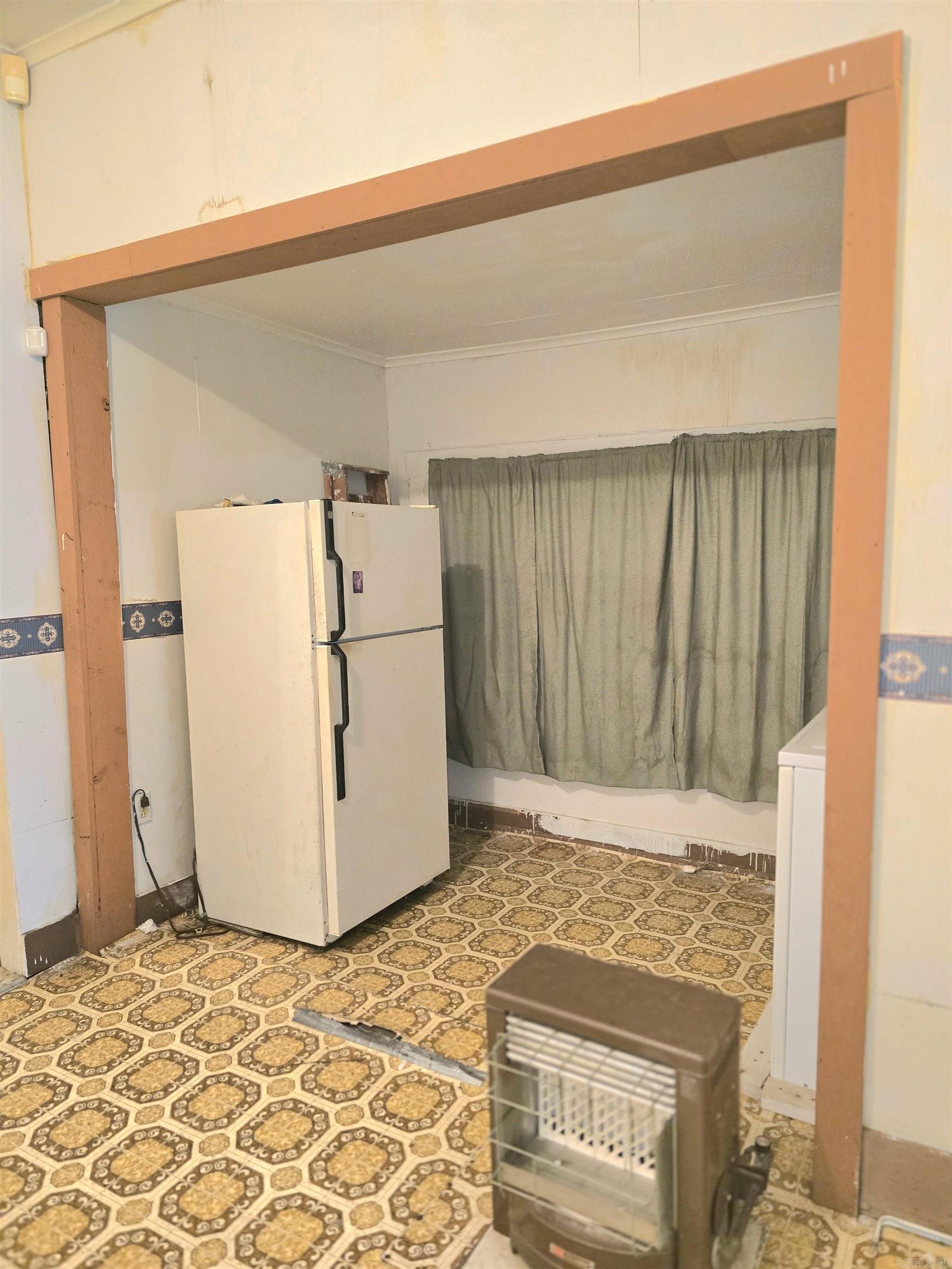 305 N School Property Photo 11