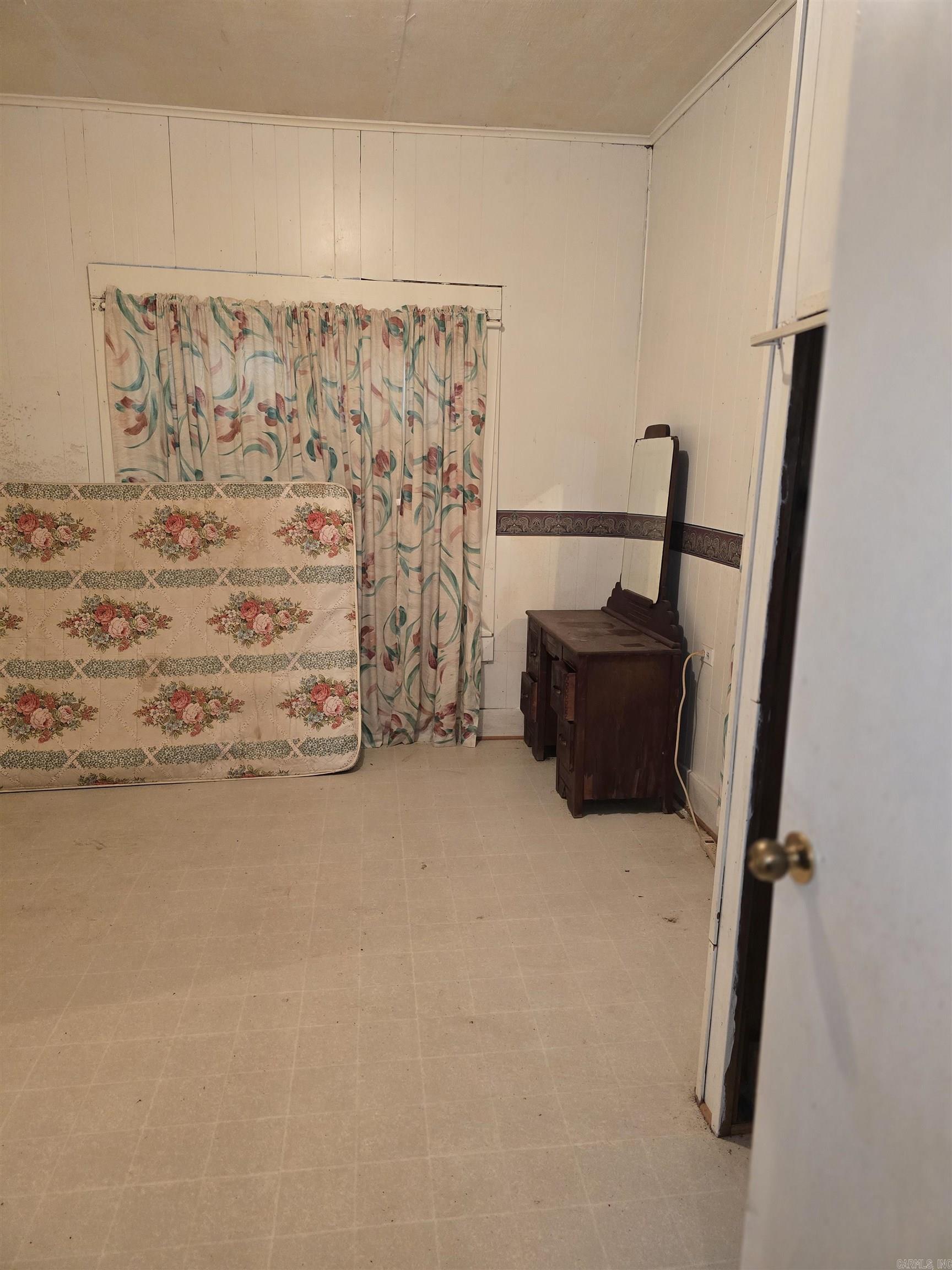 305 N School Property Photo 18