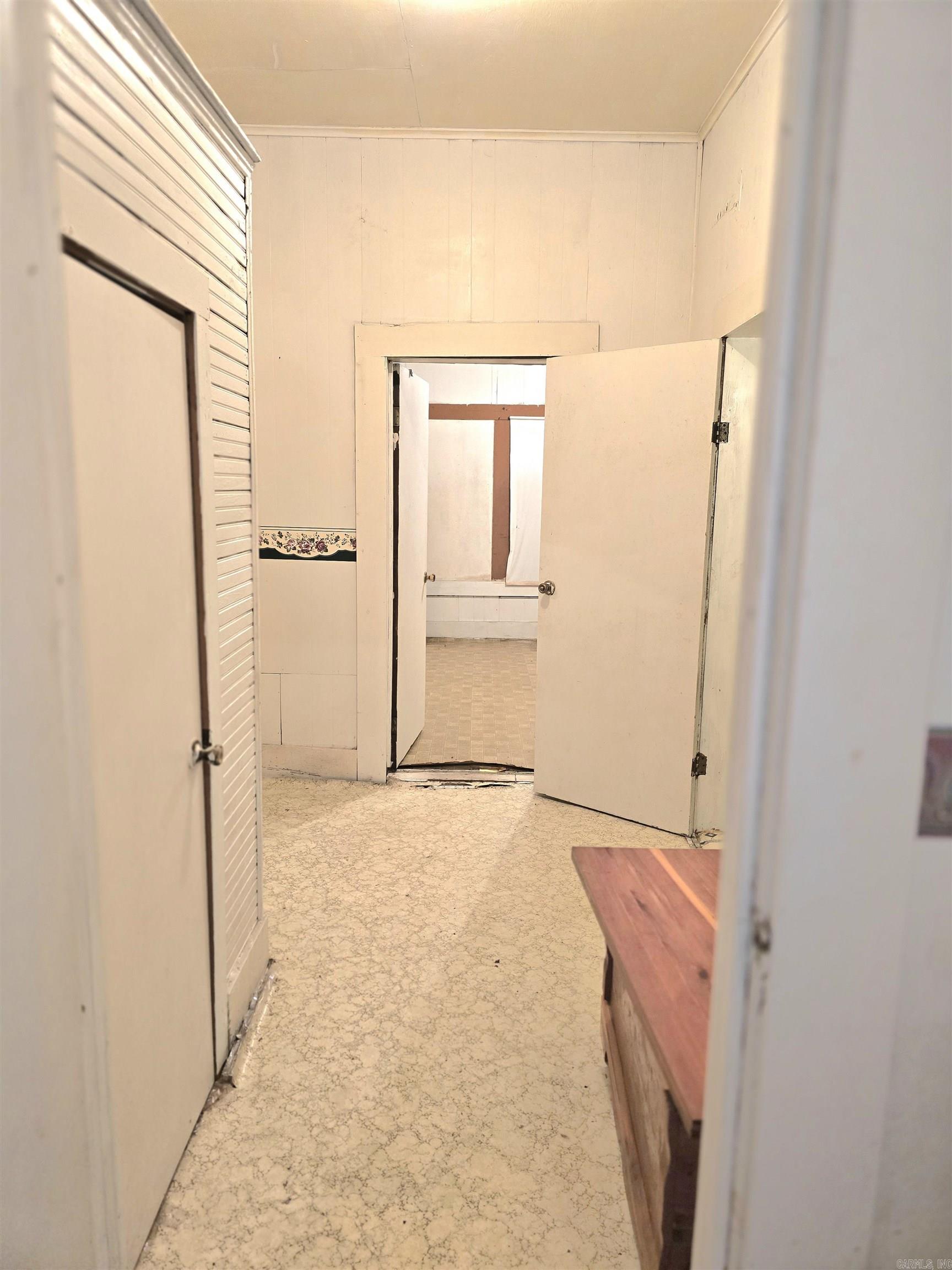 305 N School Property Photo 21