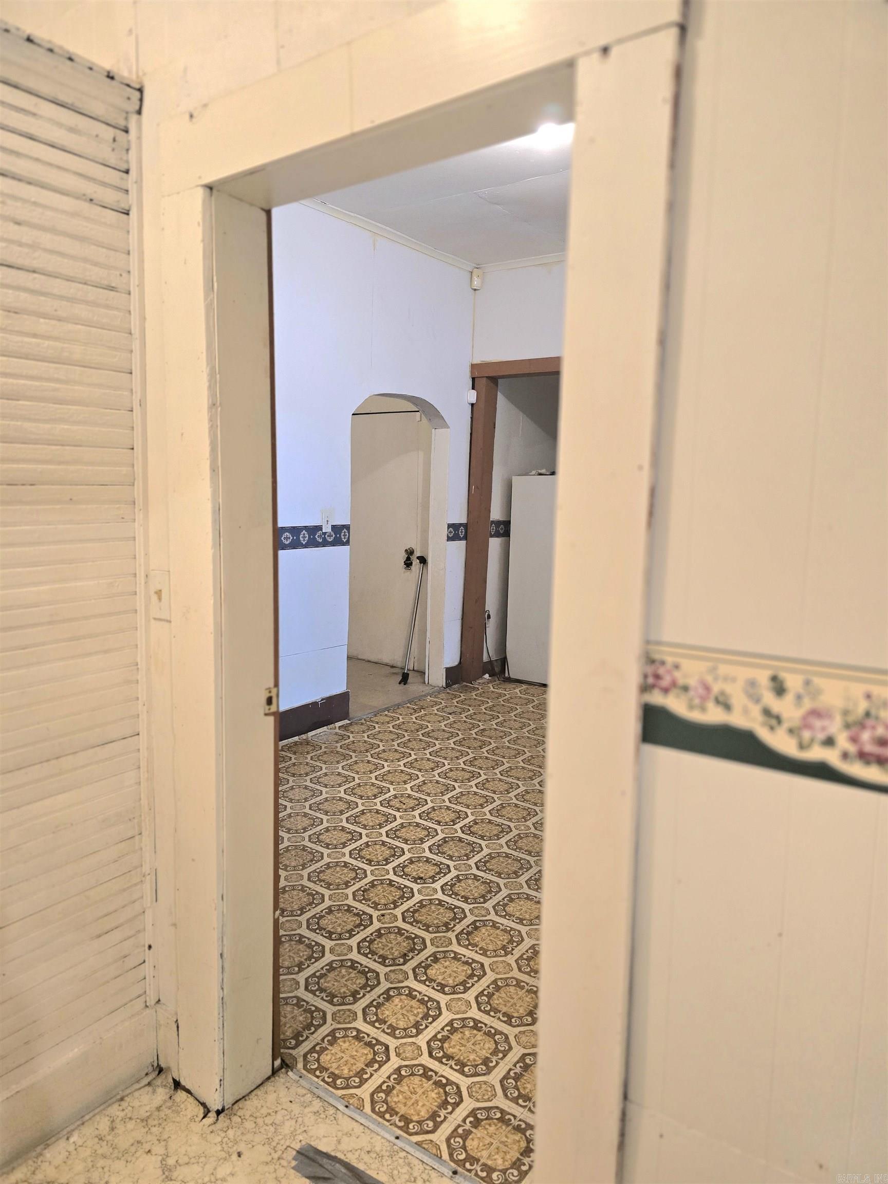 305 N School Property Photo 24
