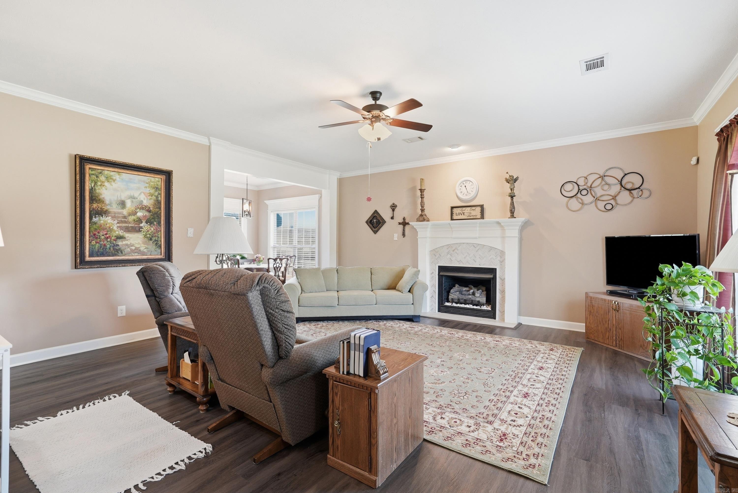 28 Oak Tree Circle Property Photo 2