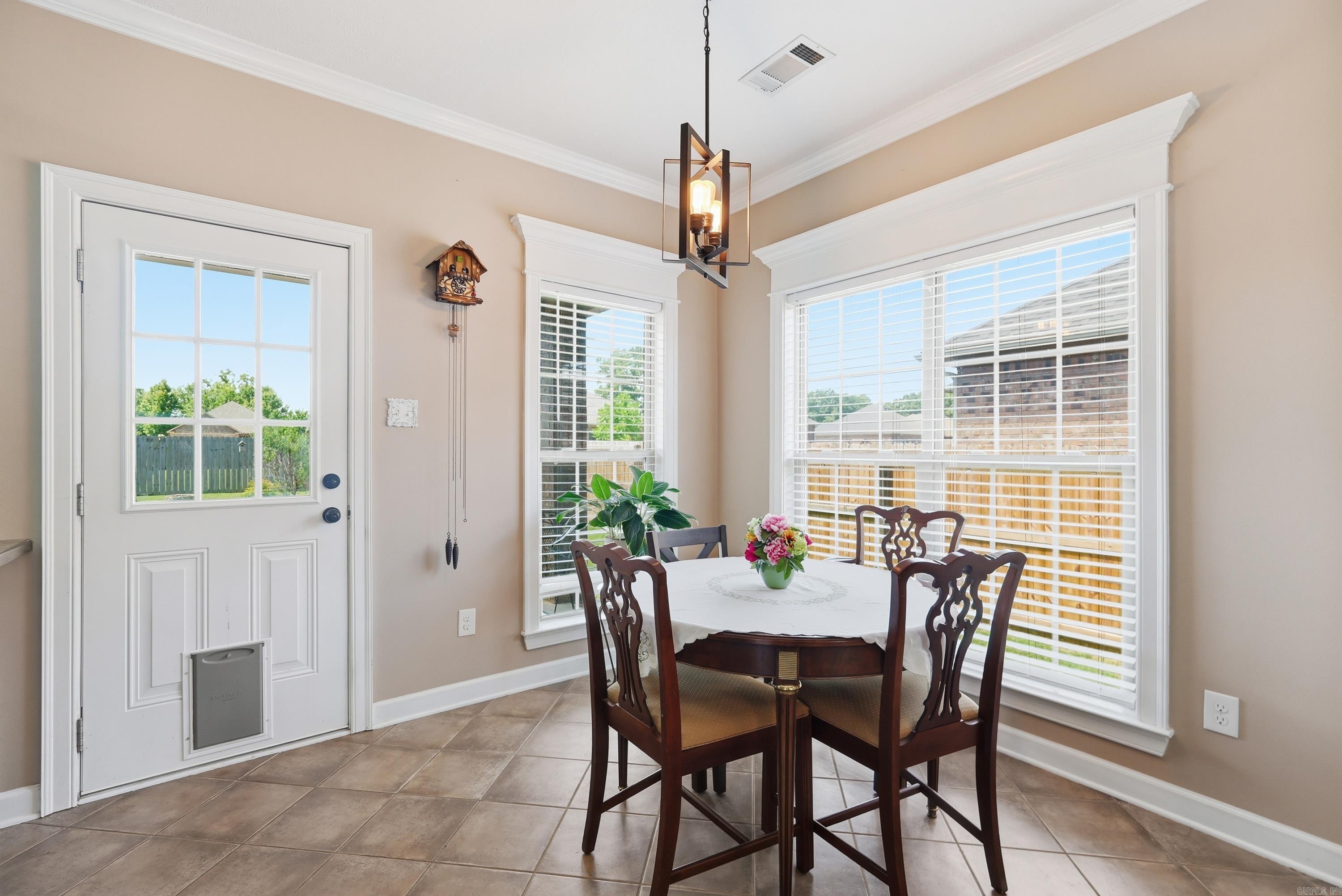 28 Oak Tree Circle Property Photo 6