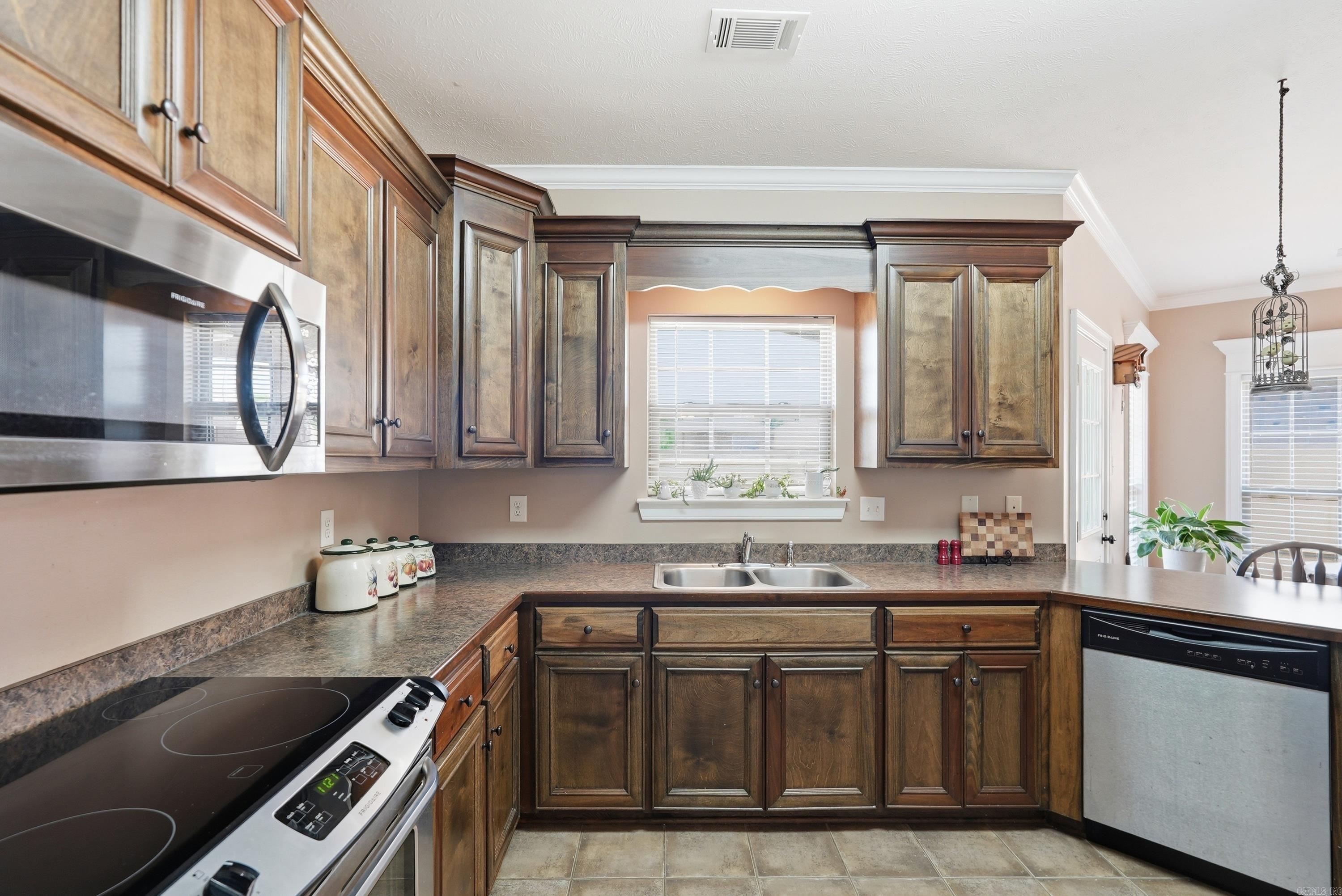 28 Oak Tree Circle Property Photo 9