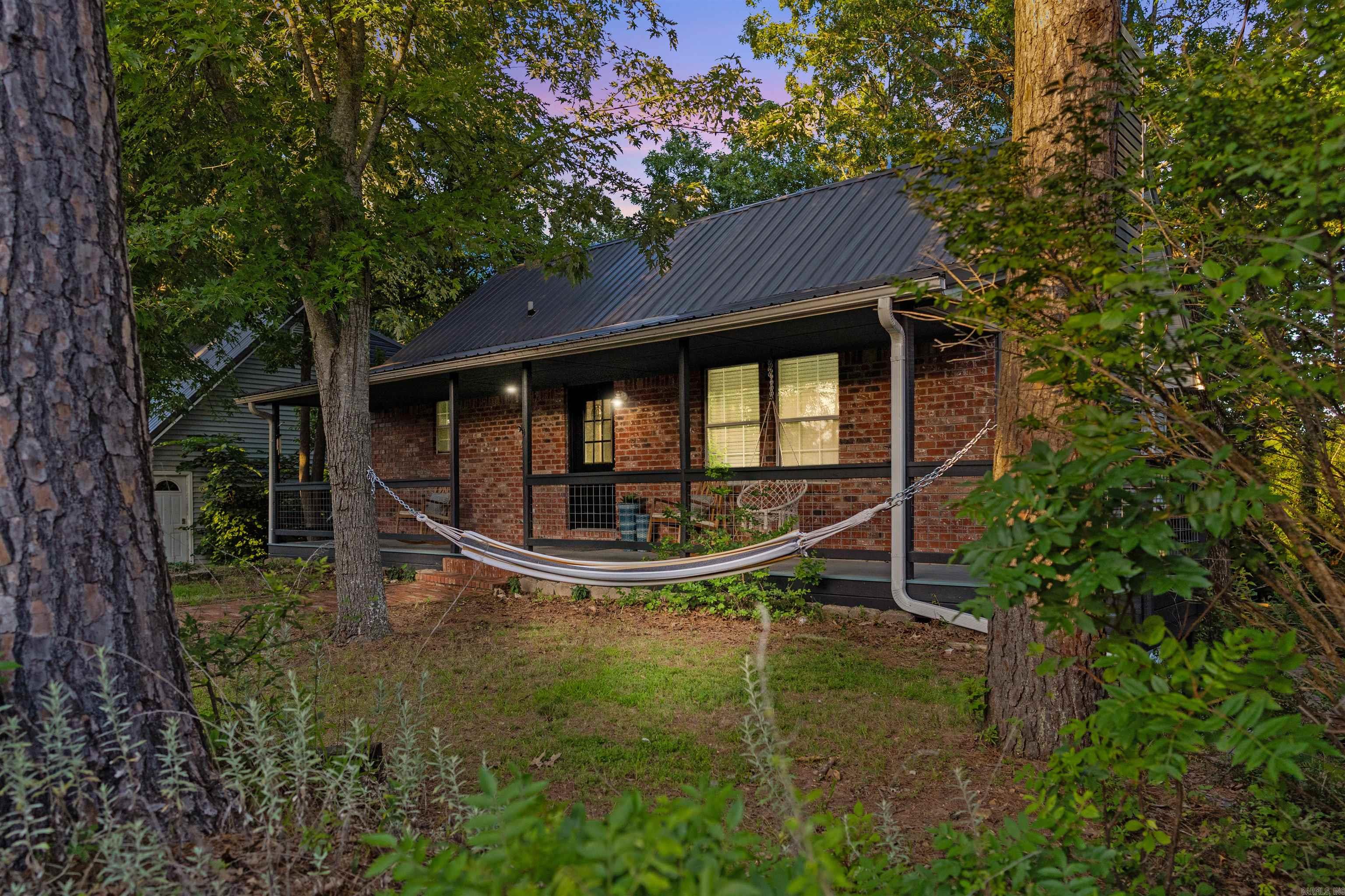 8210 Chestnut Drive Property Photo 1