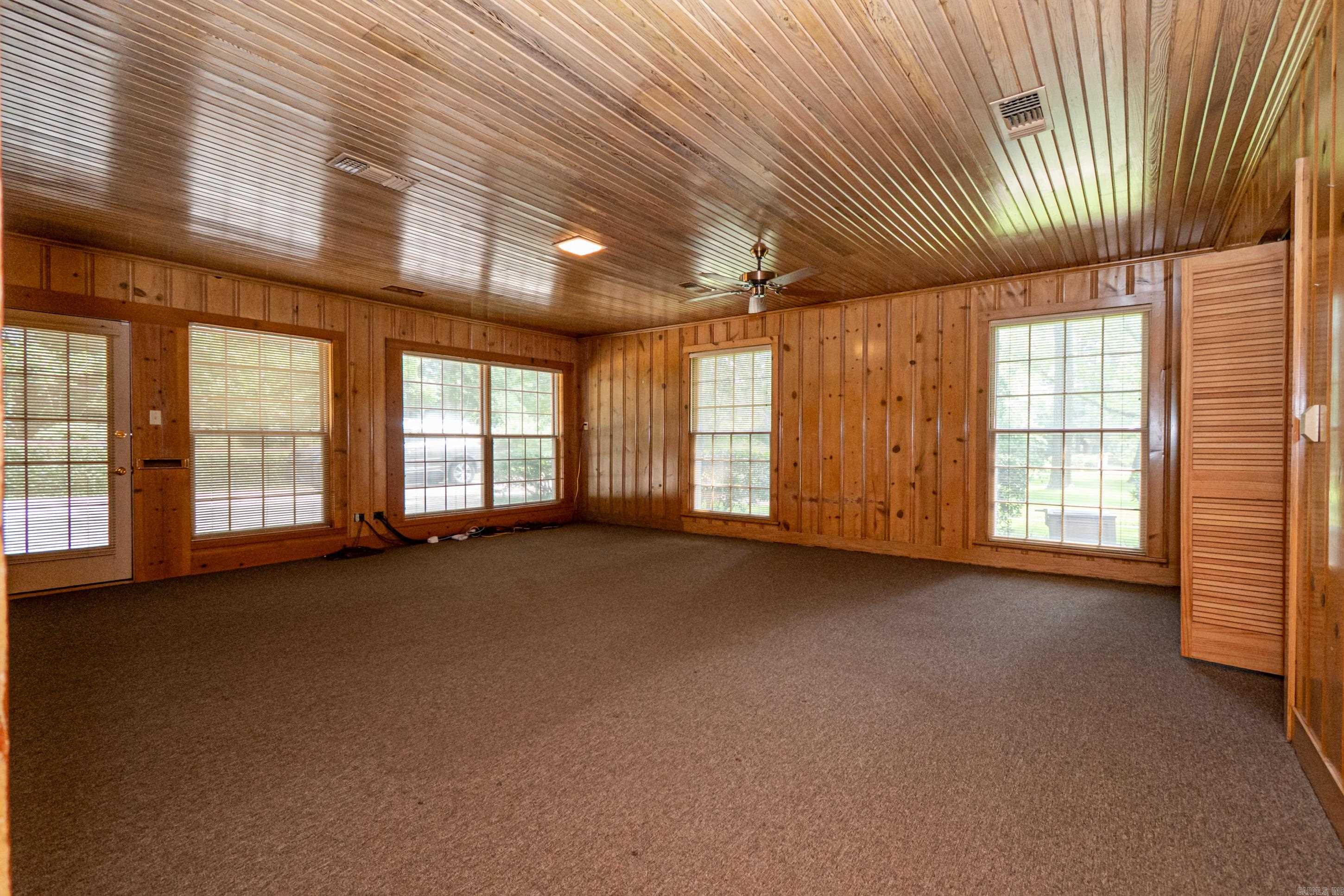 1700 N Calion Rd Property Photo 3