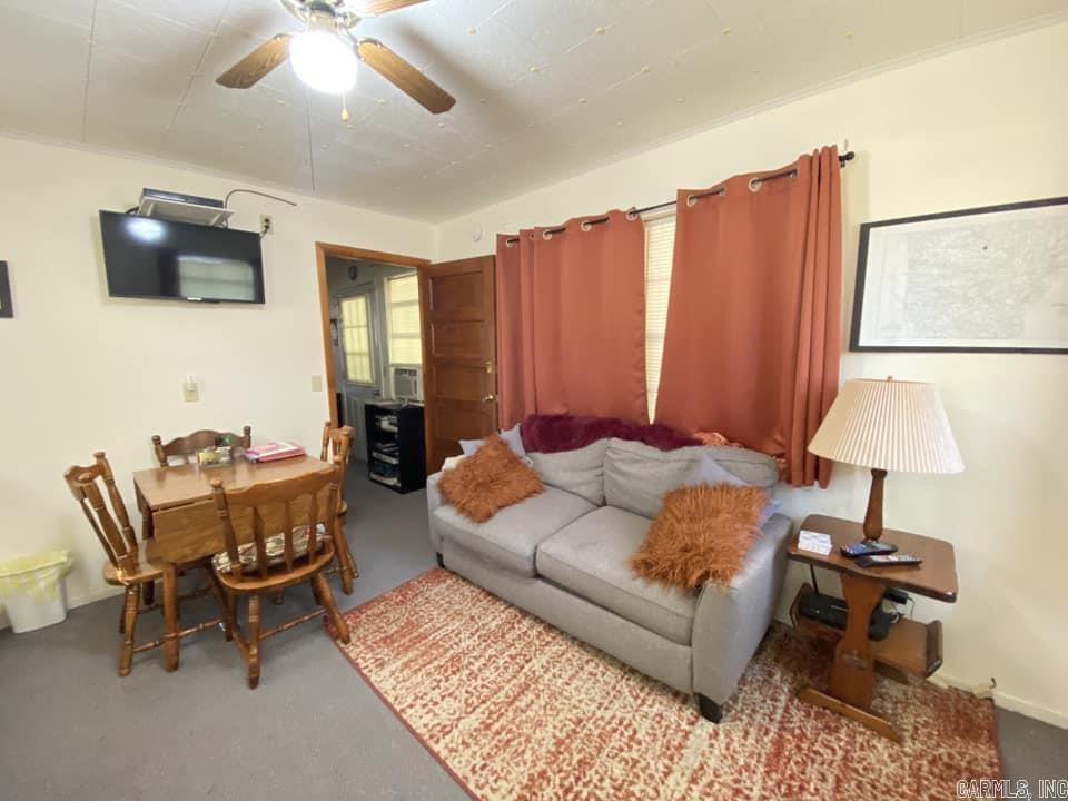 451 Lord Lane Property Photo 4