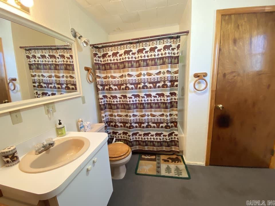 451 Lord Lane Property Photo 9