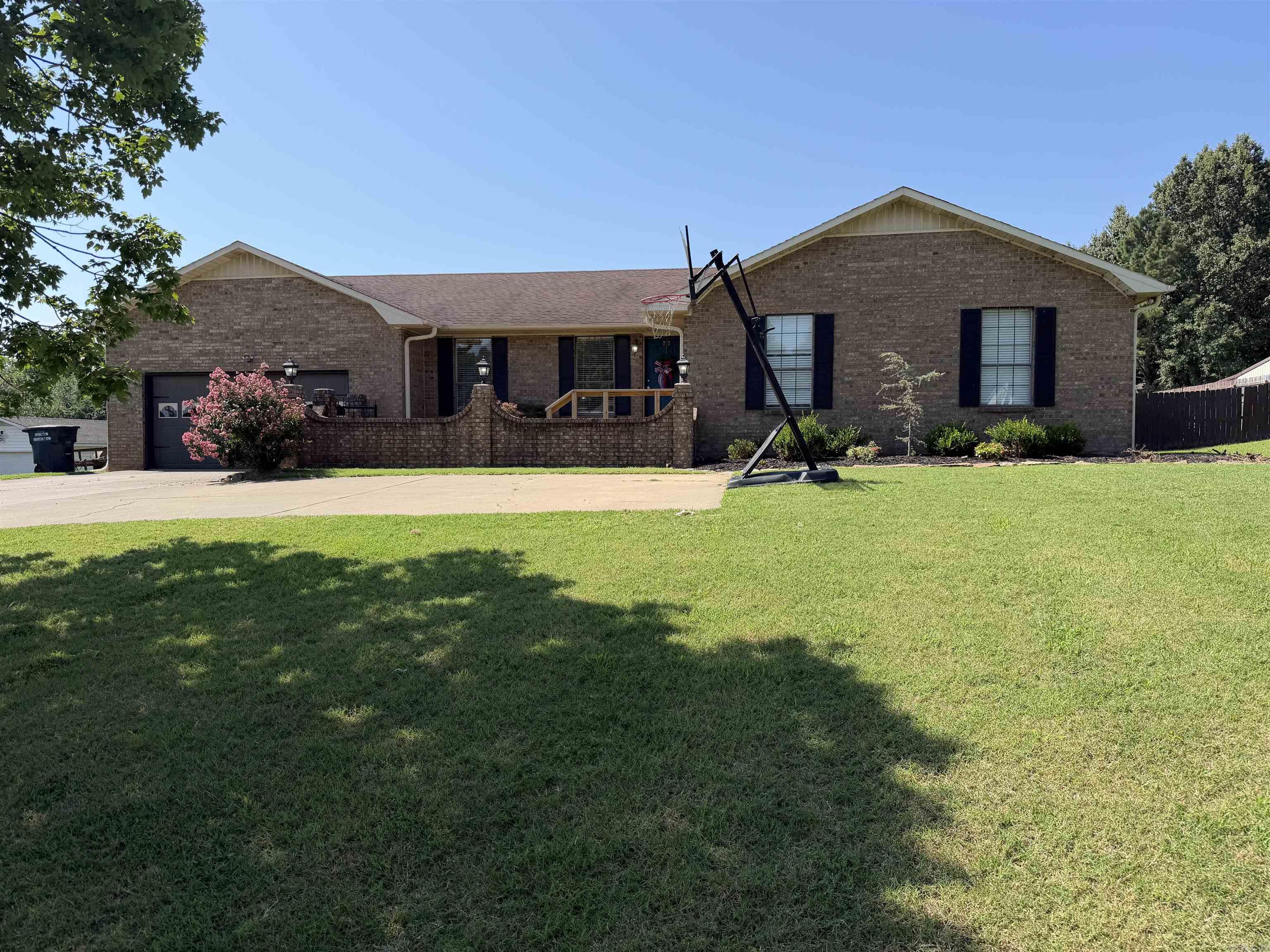 1824 Magnolia Drive Property Photo 2