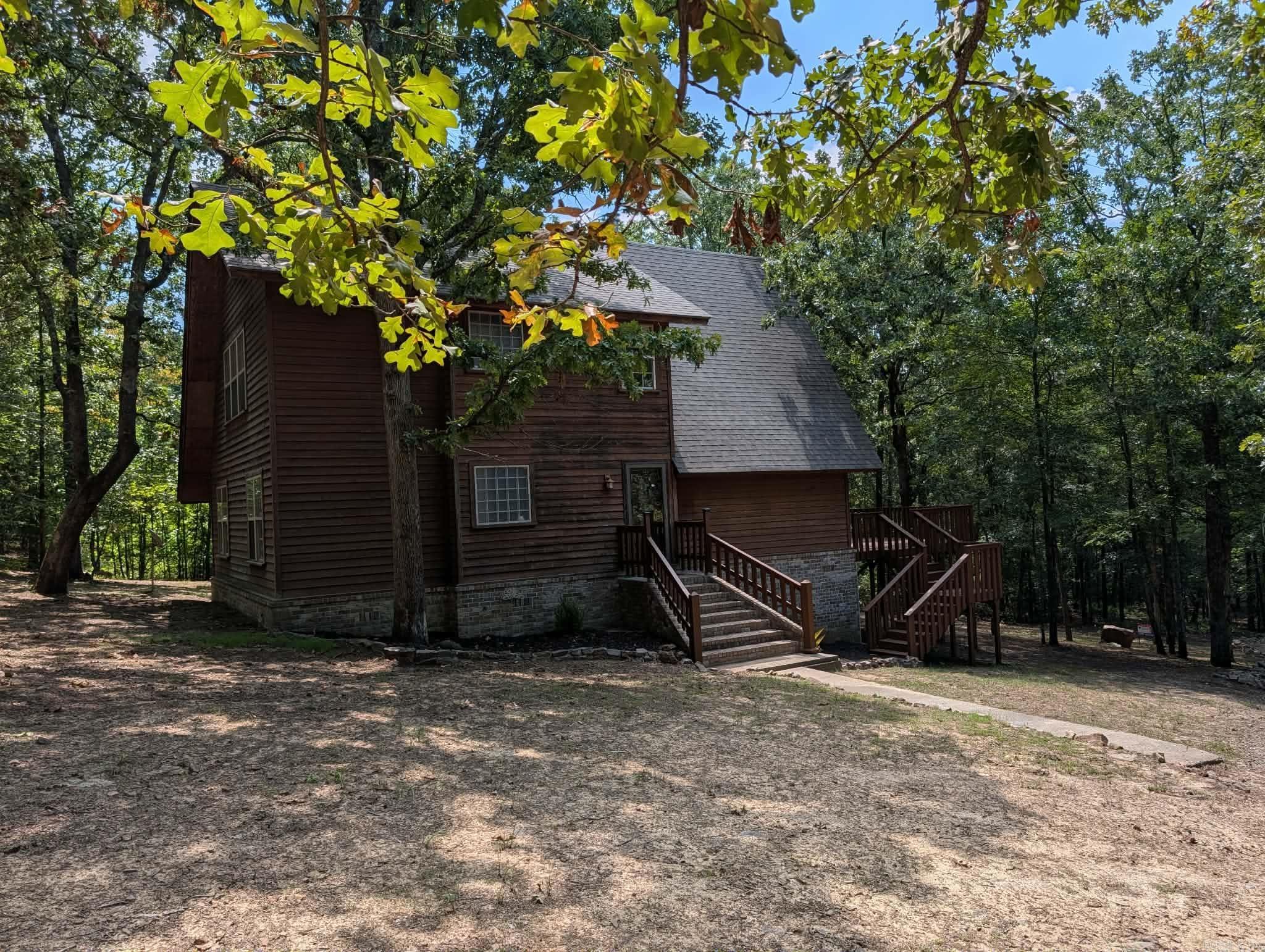 345 N Valley Road Property Photo 3