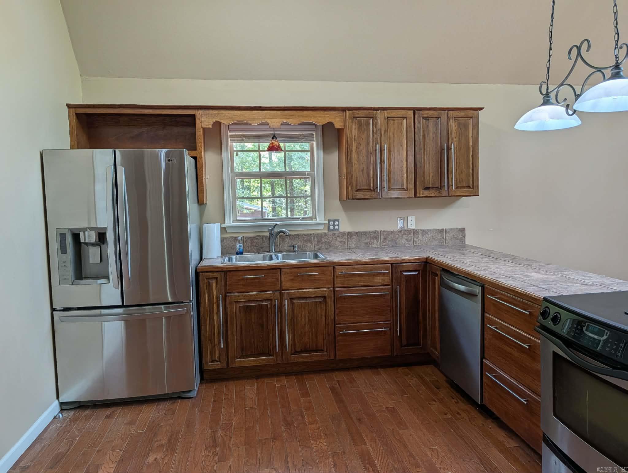 345 N Valley Road Property Photo 9