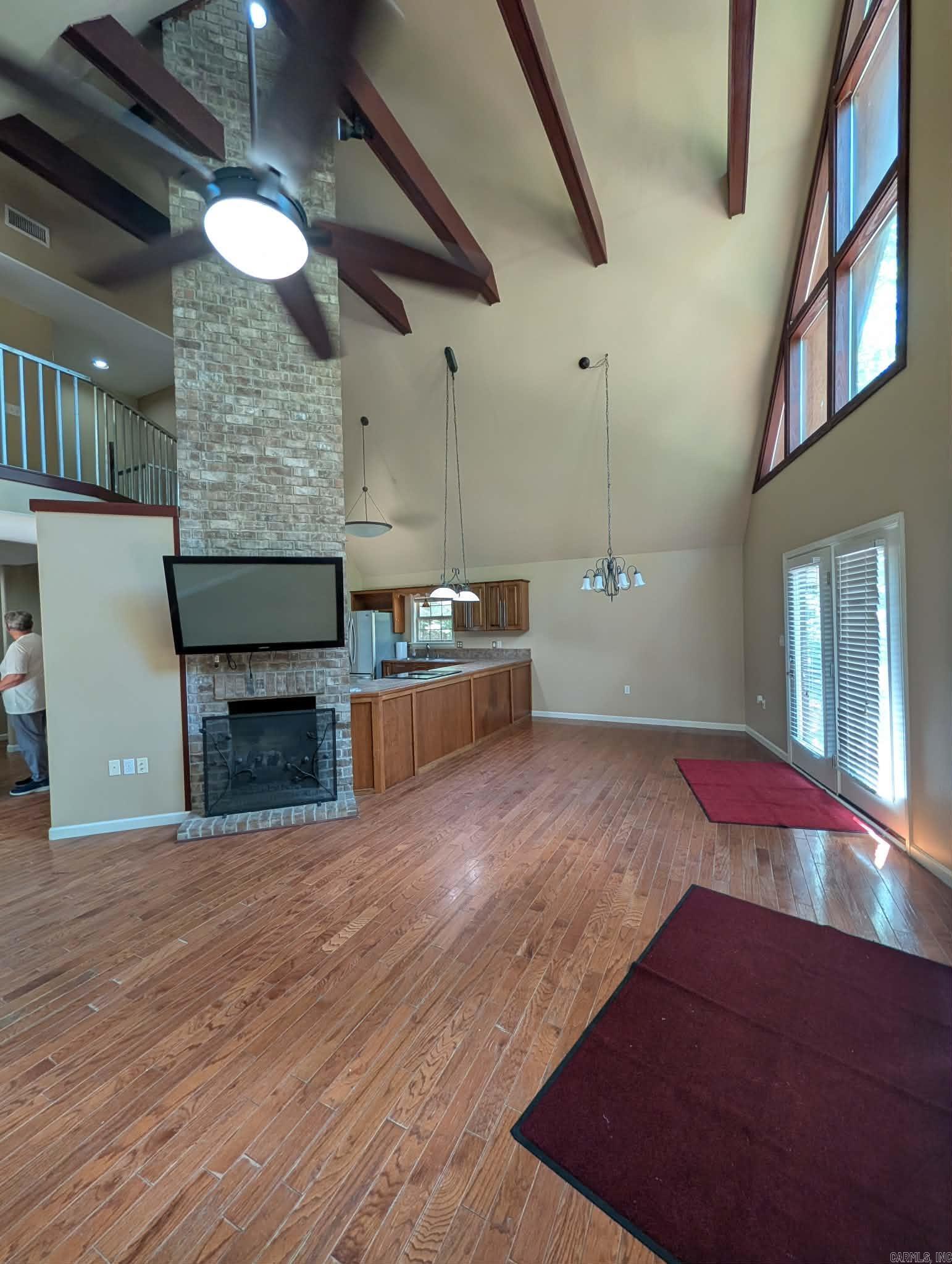 345 N Valley Road Property Photo 11