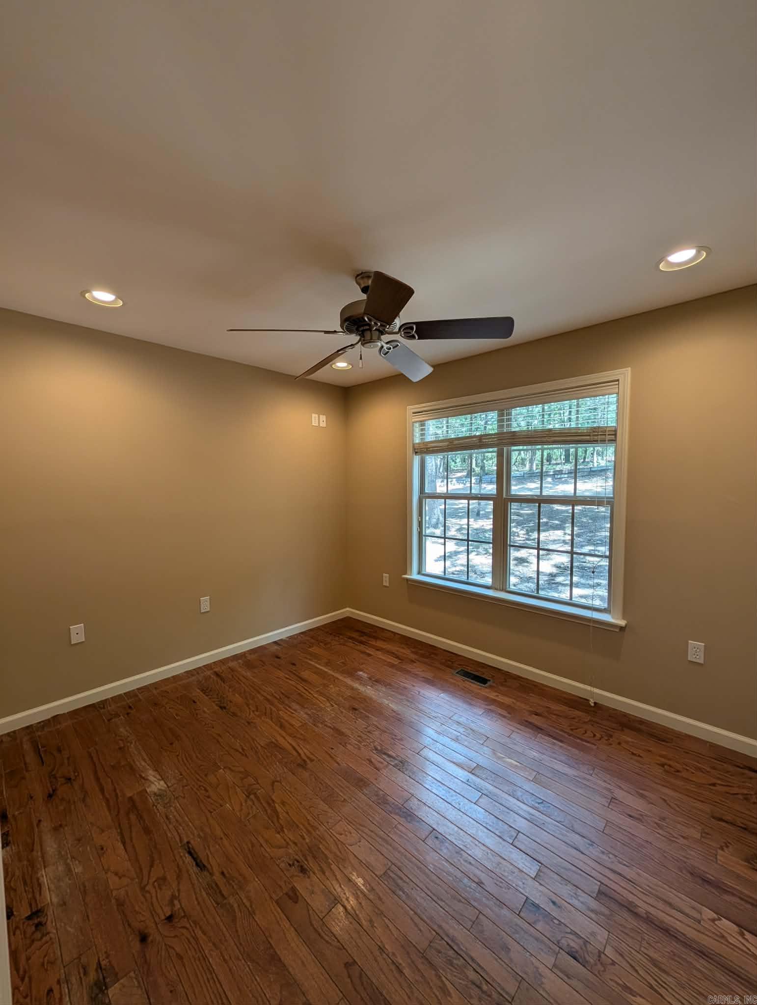 345 N Valley Road Property Photo 21