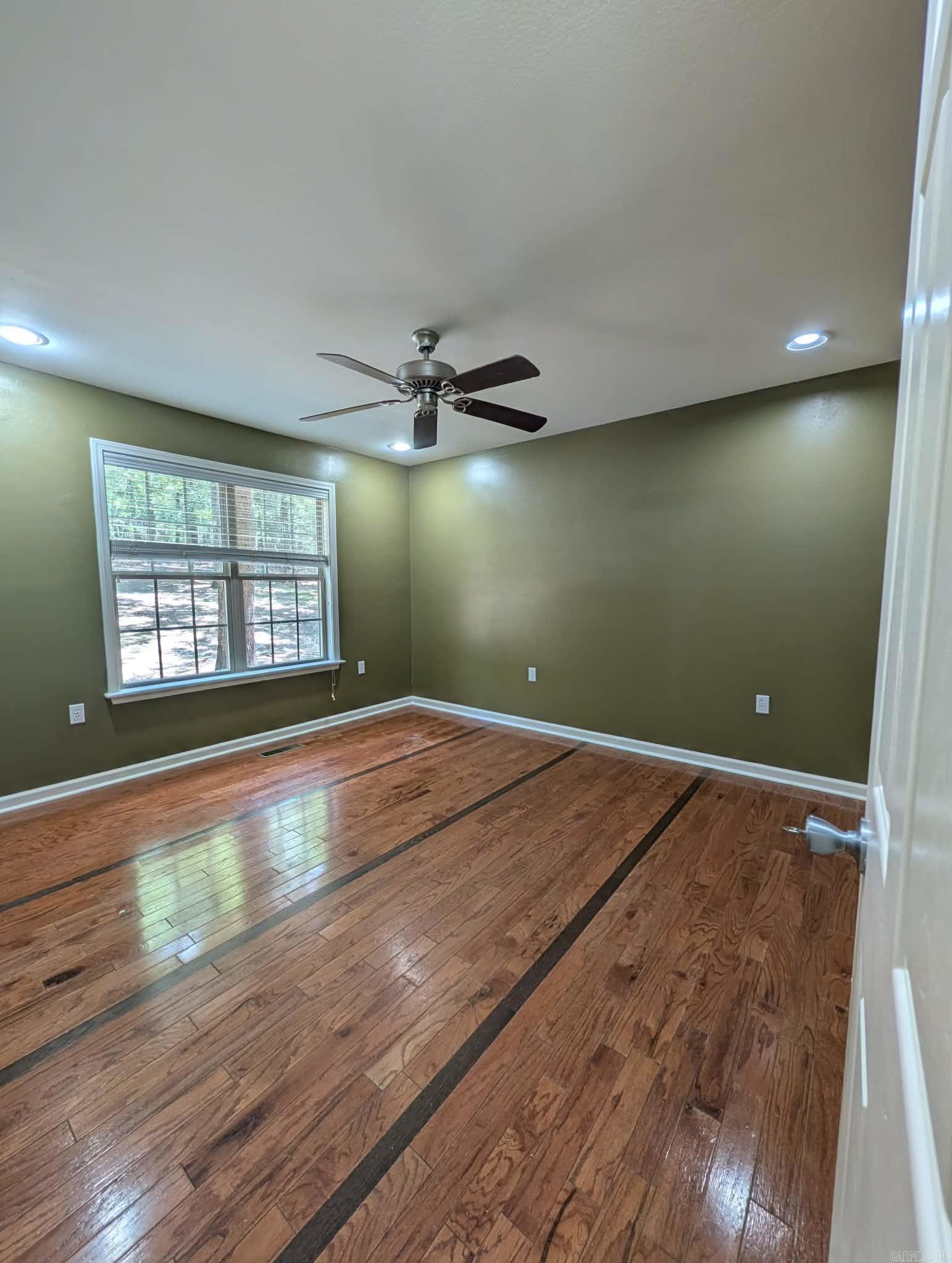 345 N Valley Road Property Photo 26