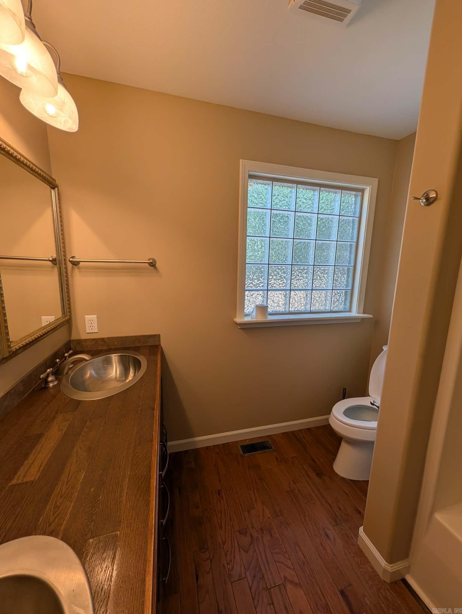 345 N Valley Road Property Photo 28