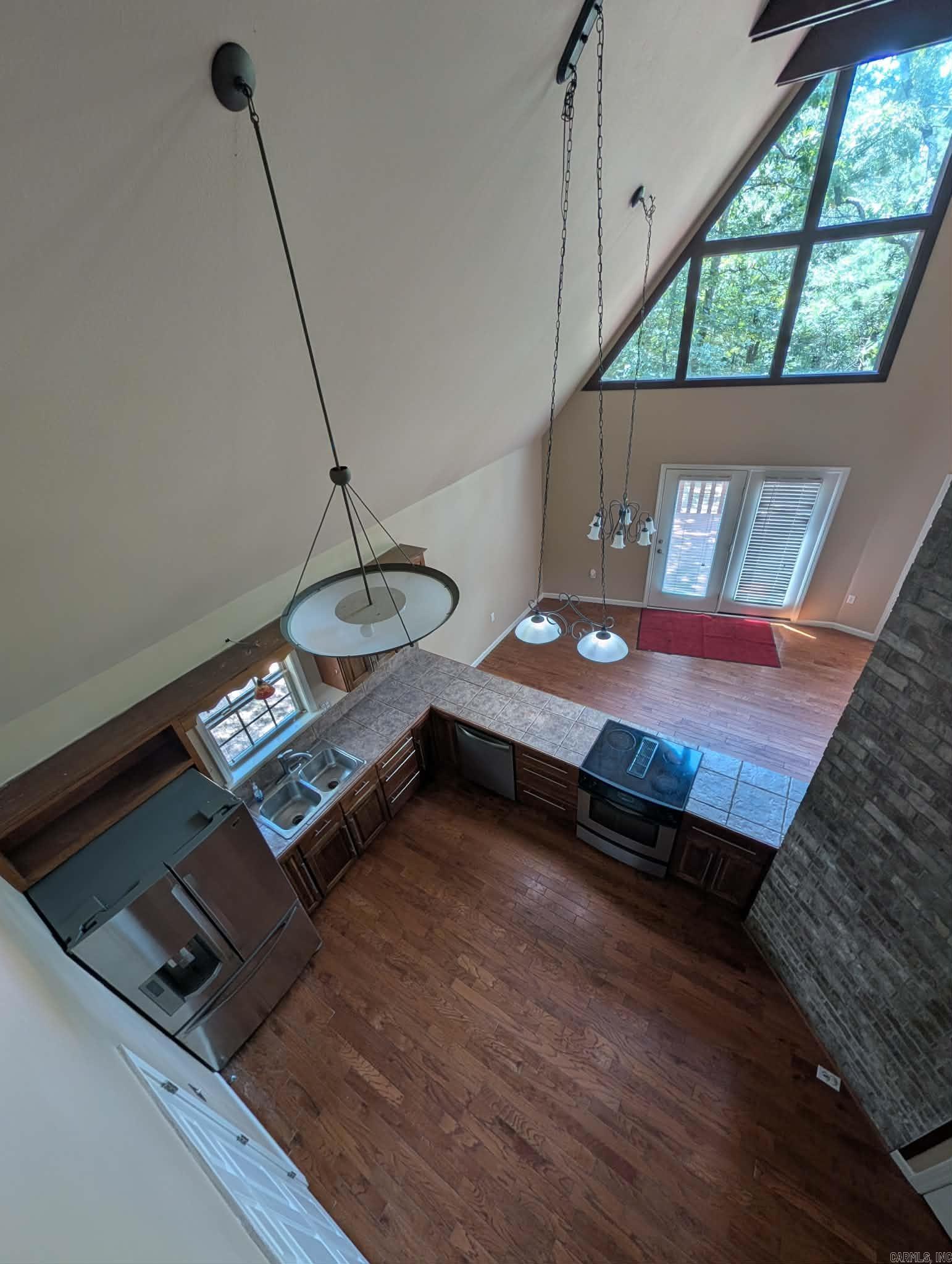 345 N Valley Road Property Photo 32