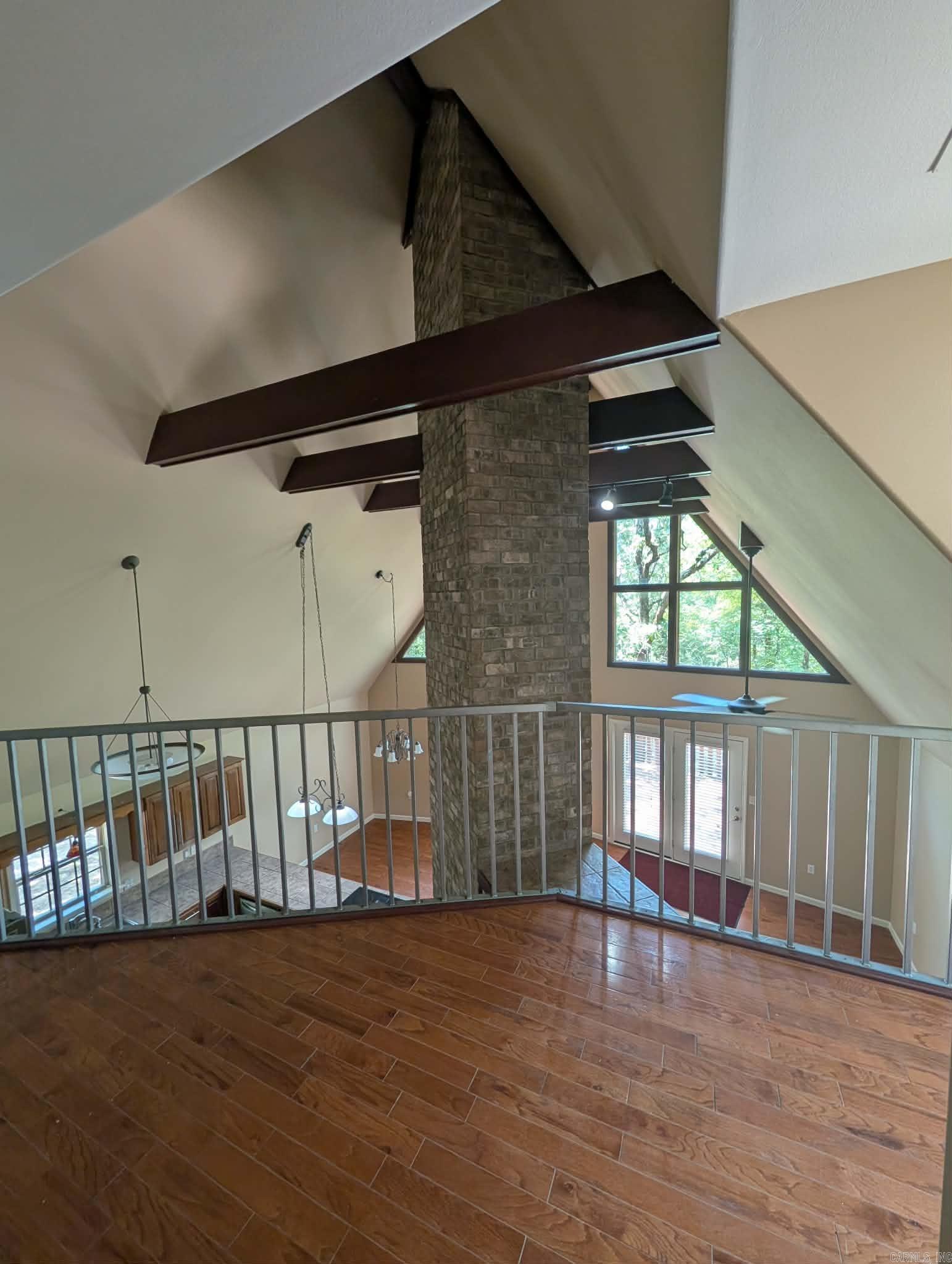 345 N Valley Road Property Photo 33