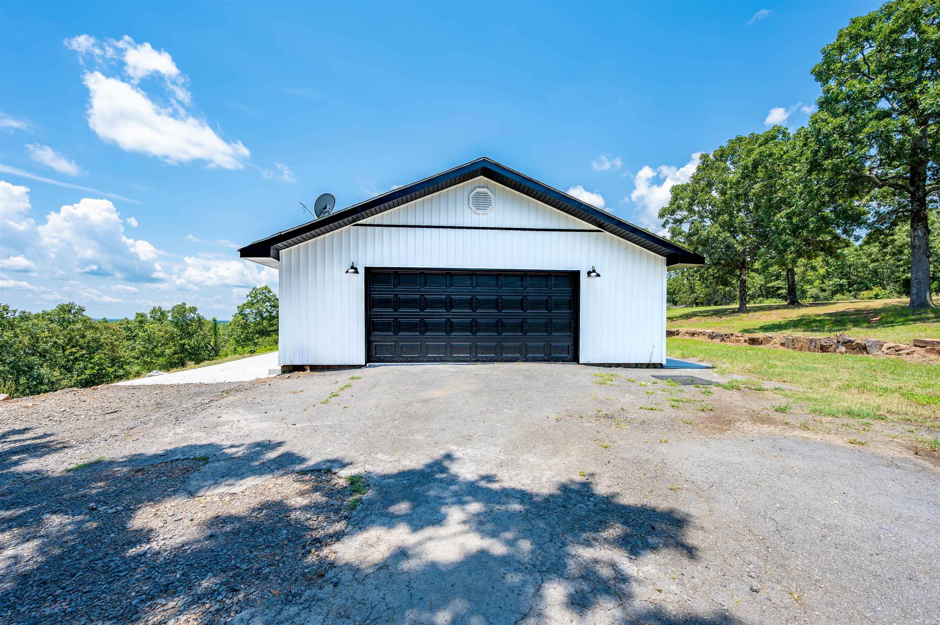 14307 Parnell Road Property Photo 3
