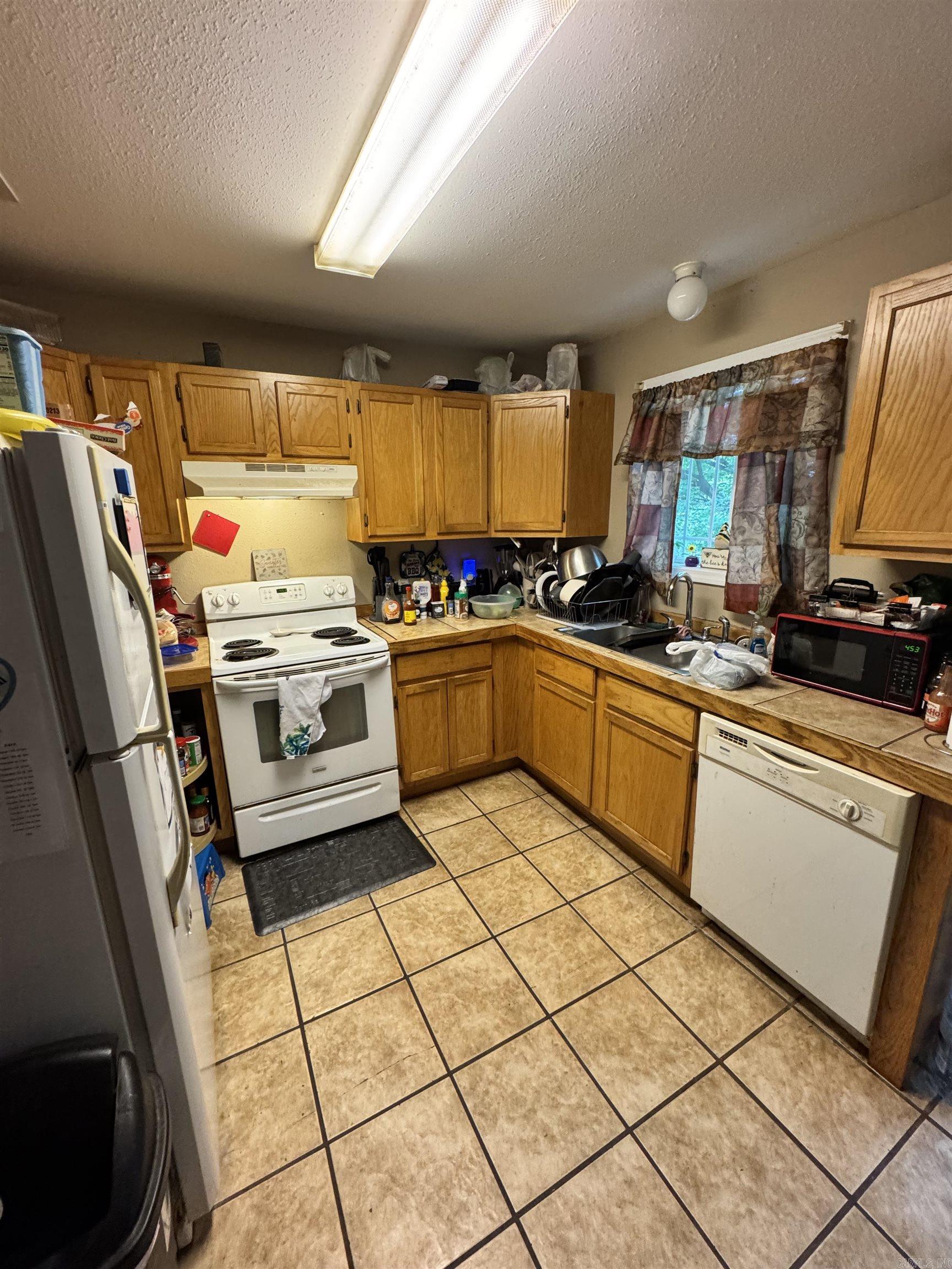 305 Wood Property Photo 4