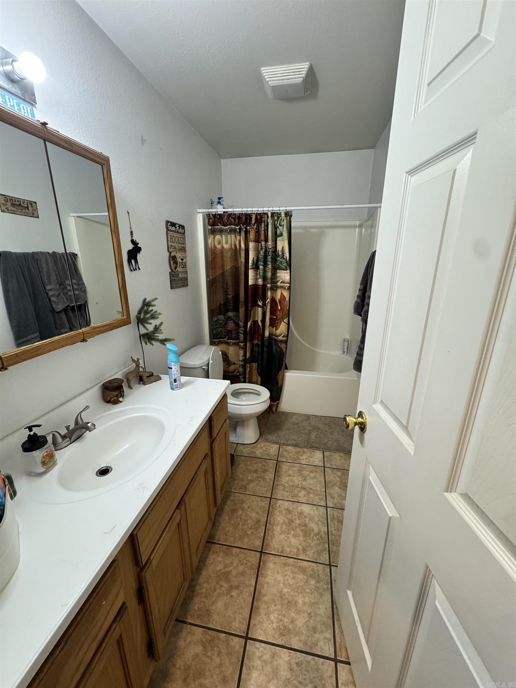 305 Wood Property Photo 7