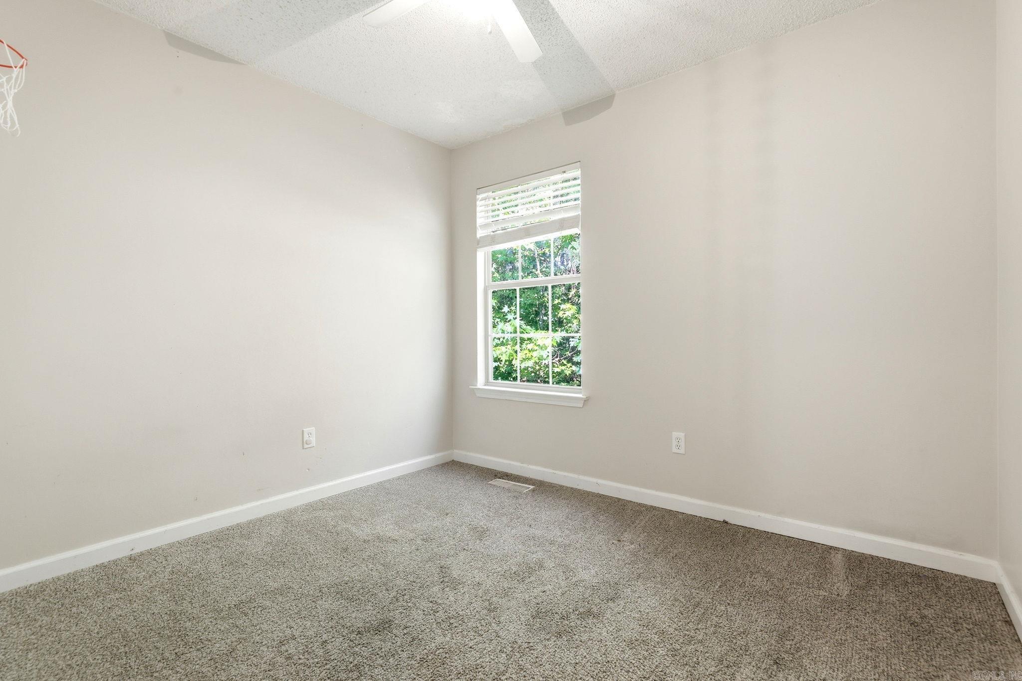 1126 Oakview Cove Property Photo 19