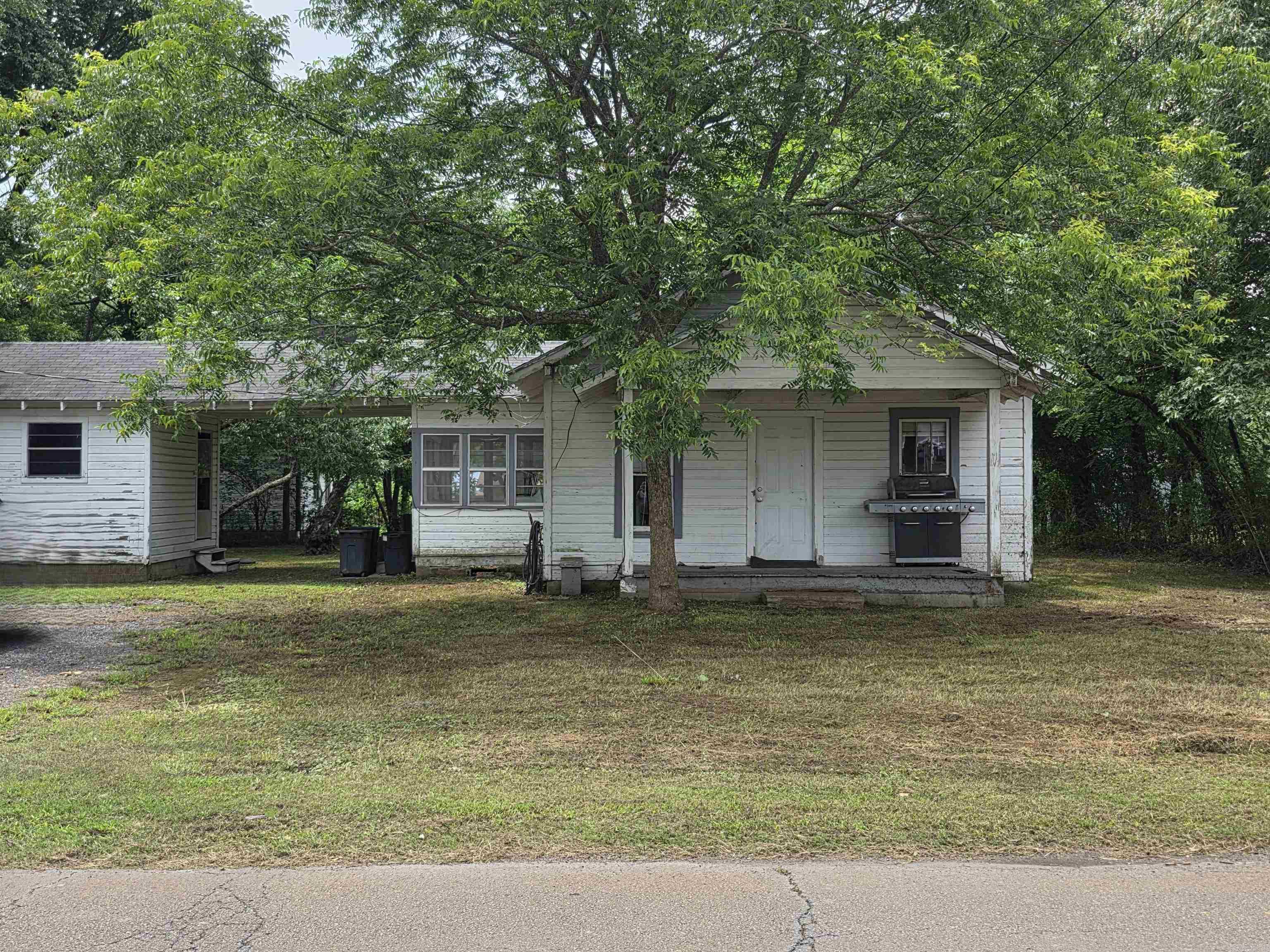 1604 Reeves Avenue Property Photo 1
