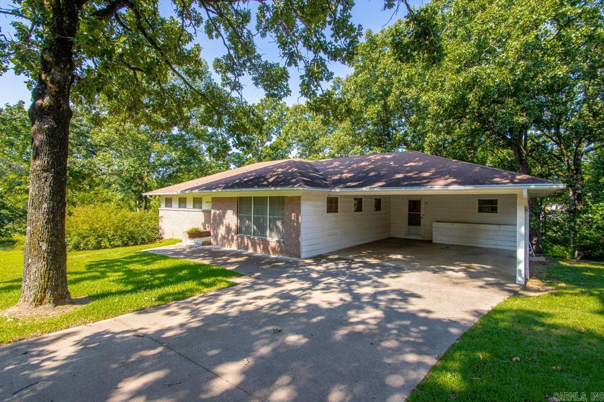 27 Wesley Drive Property Photo 2