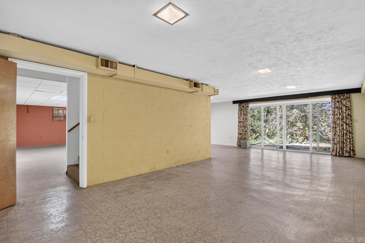 27 Wesley Drive Property Photo 21