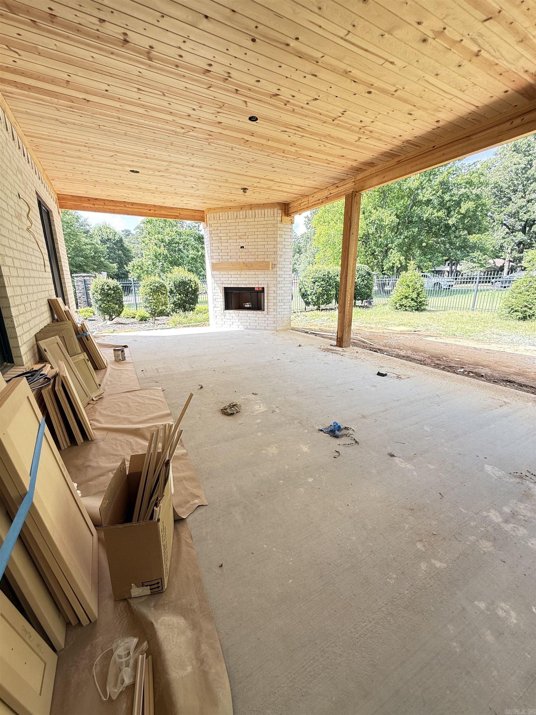 133 Arlington Park Drive Property Photo 3