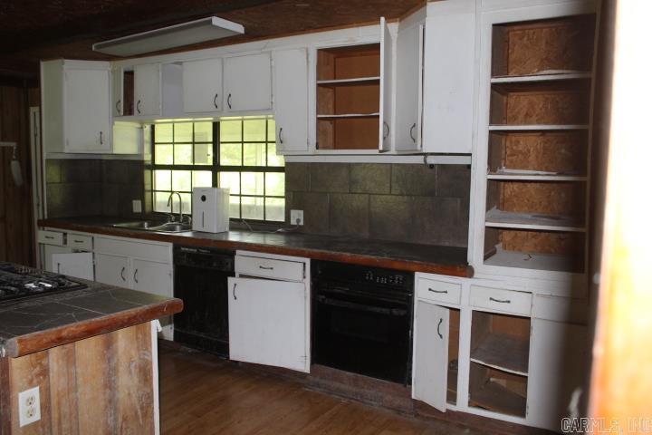 593 Delta Circle Property Photo 20
