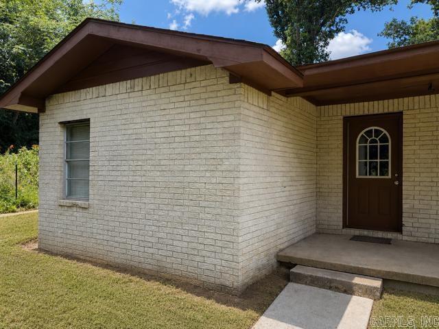 9047 Highway 7 Property Photo 3