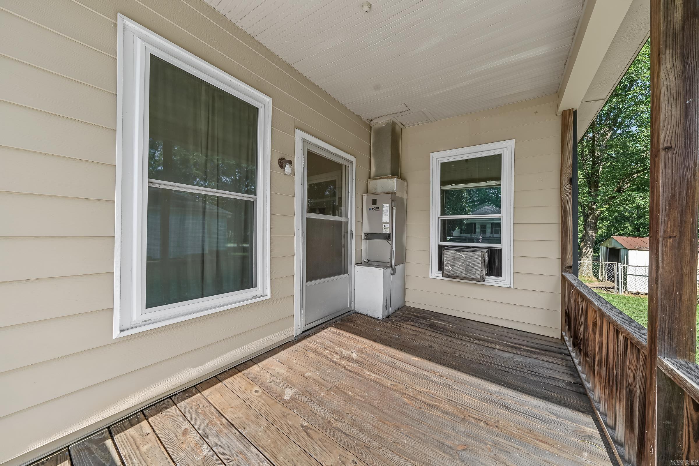 404 Large Avenue Property Photo 12