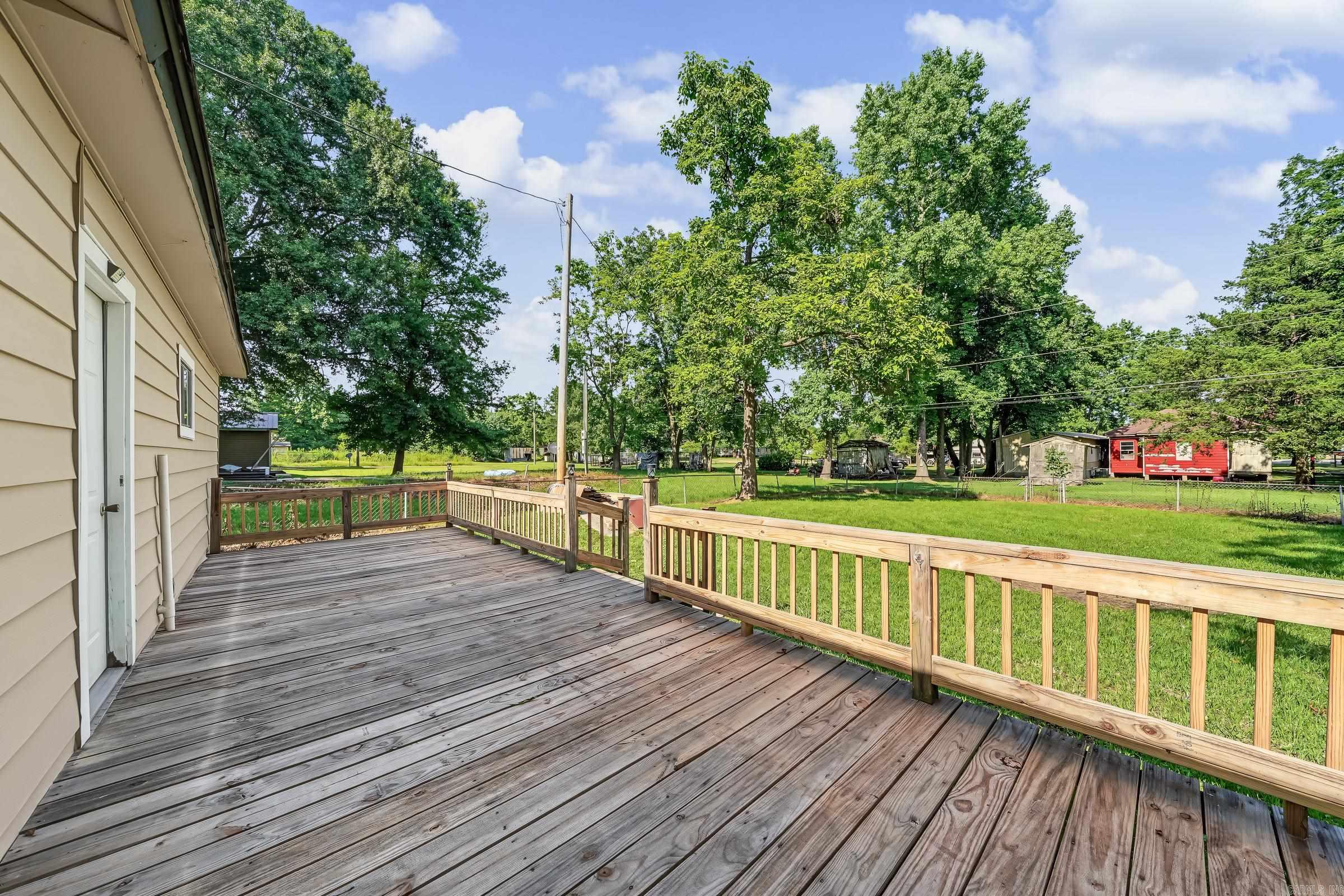 404 Large Avenue Property Photo 13