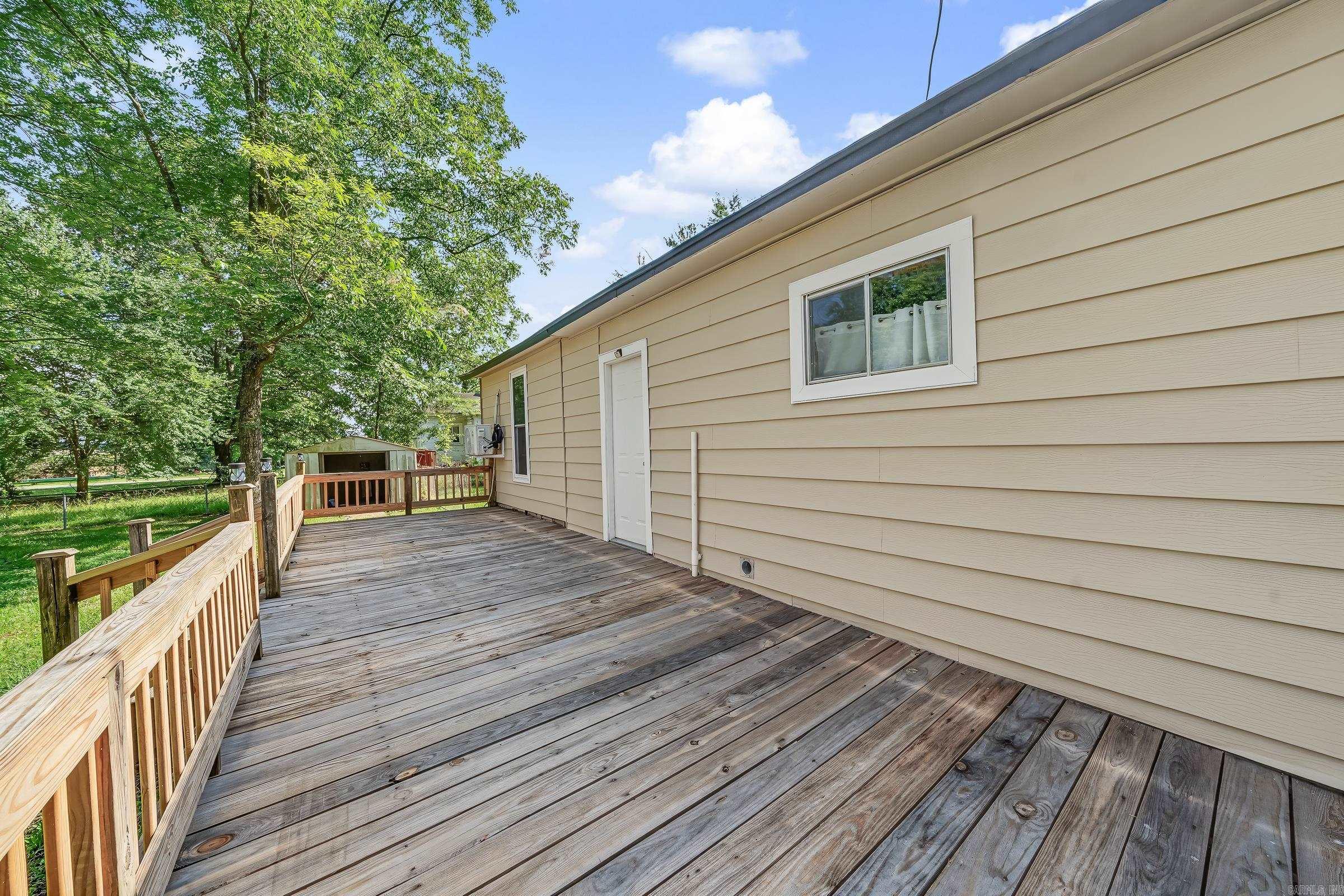 404 Large Avenue Property Photo 14