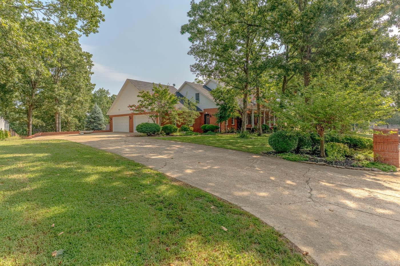 2114 Spring Hollow Dr Property Photo 6