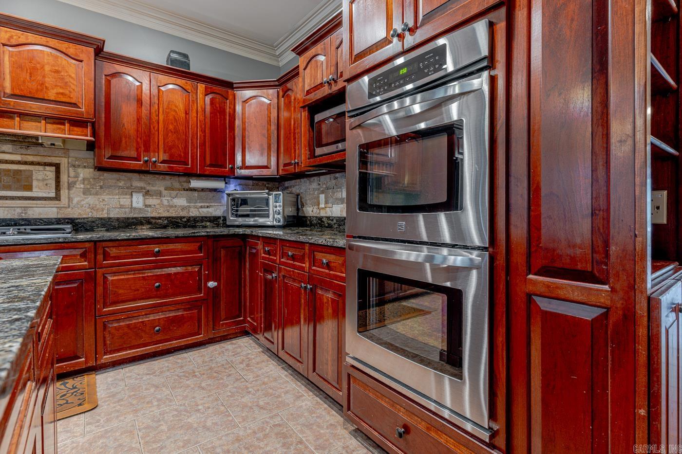 2114 Spring Hollow Dr Property Photo 15