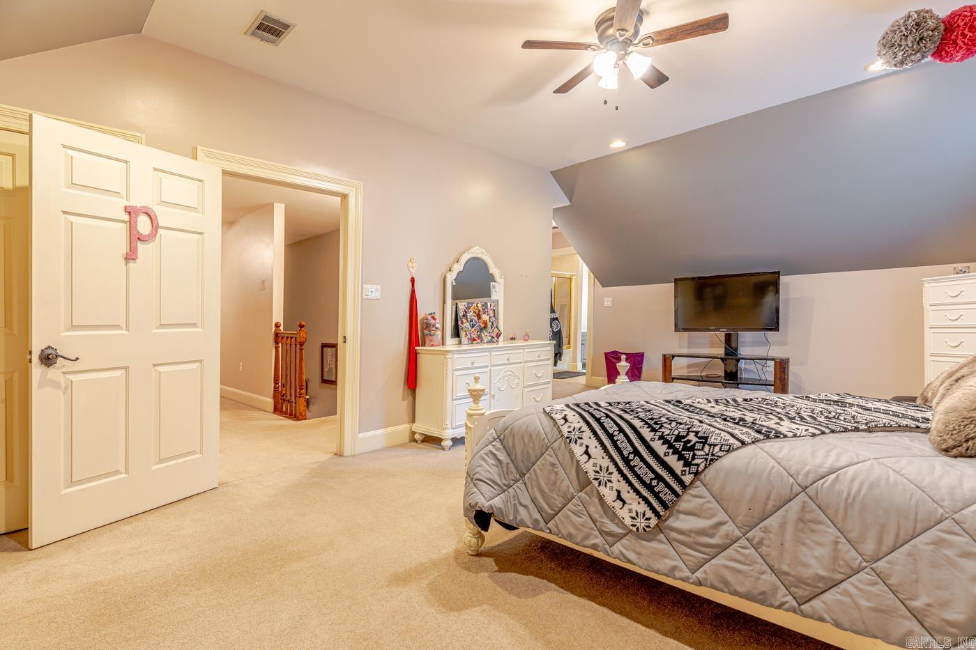 2114 Spring Hollow Dr Property Photo 26