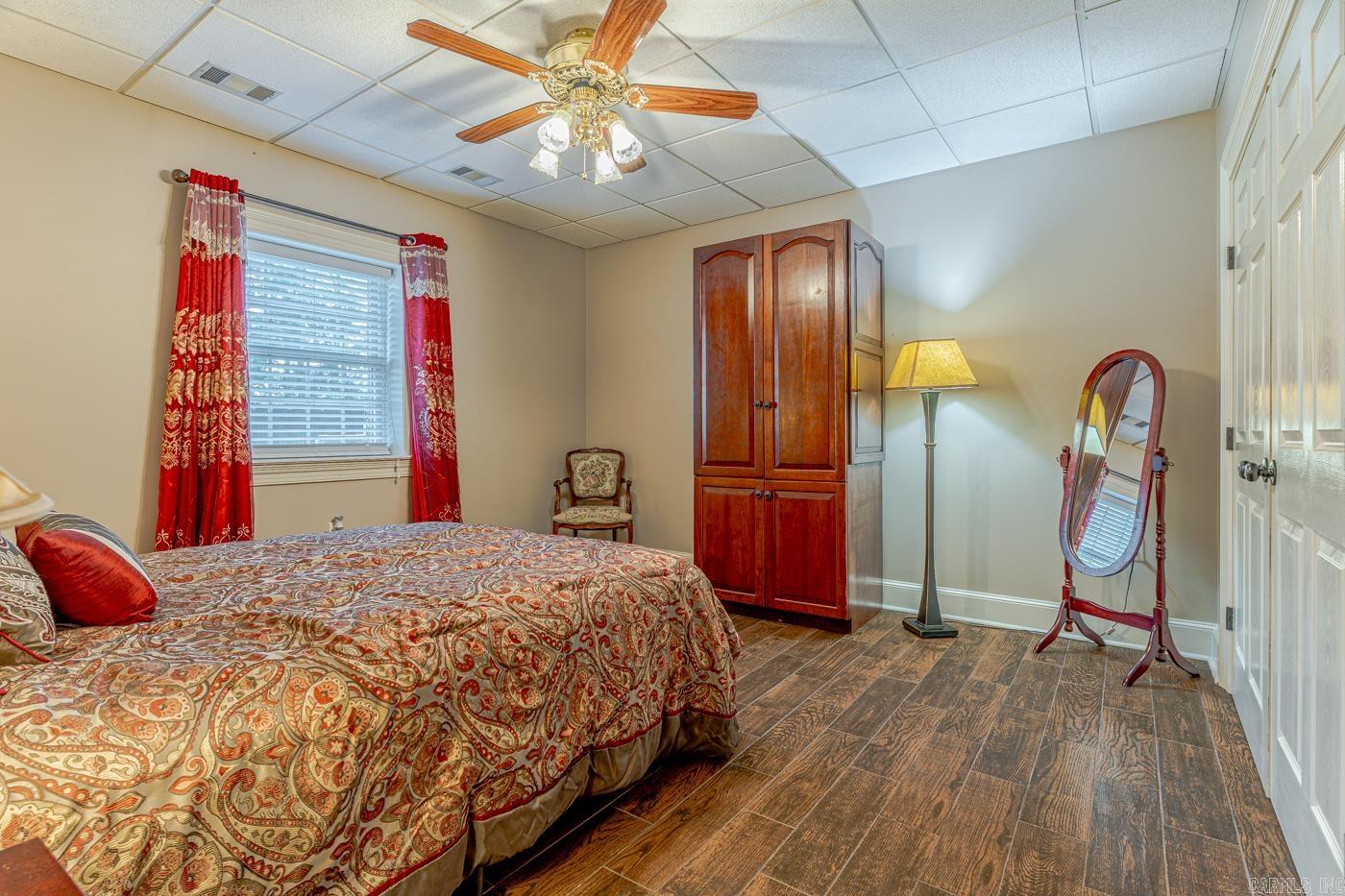 2114 Spring Hollow Dr Property Photo 35