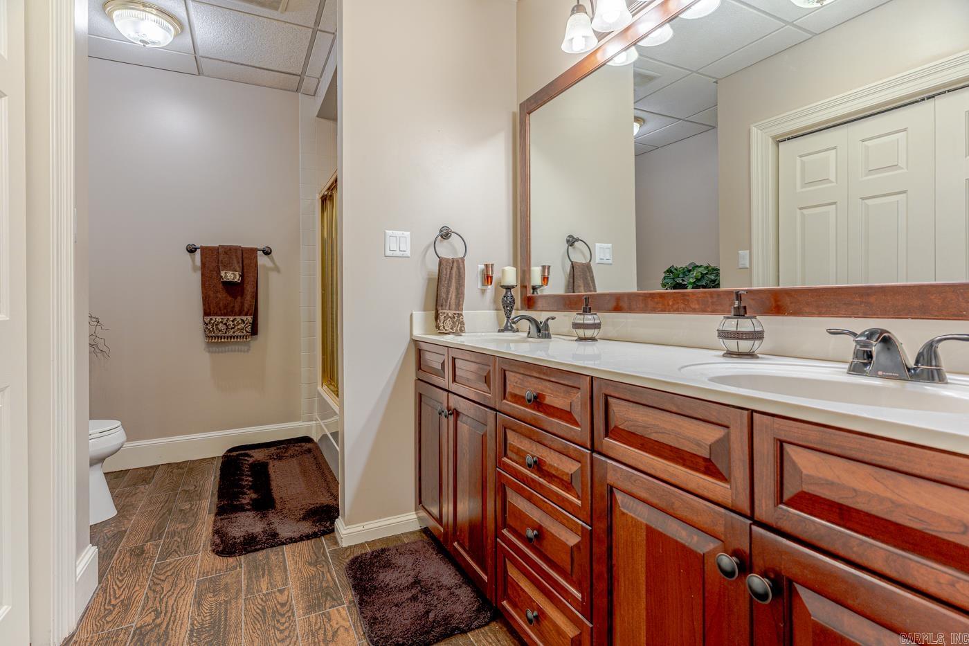 2114 Spring Hollow Dr Property Photo 36