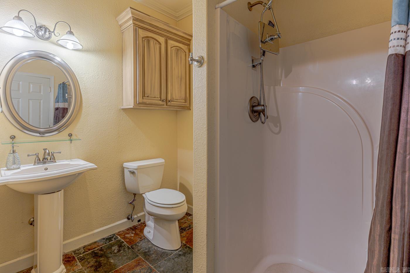 2114 Spring Hollow Dr Property Photo 44