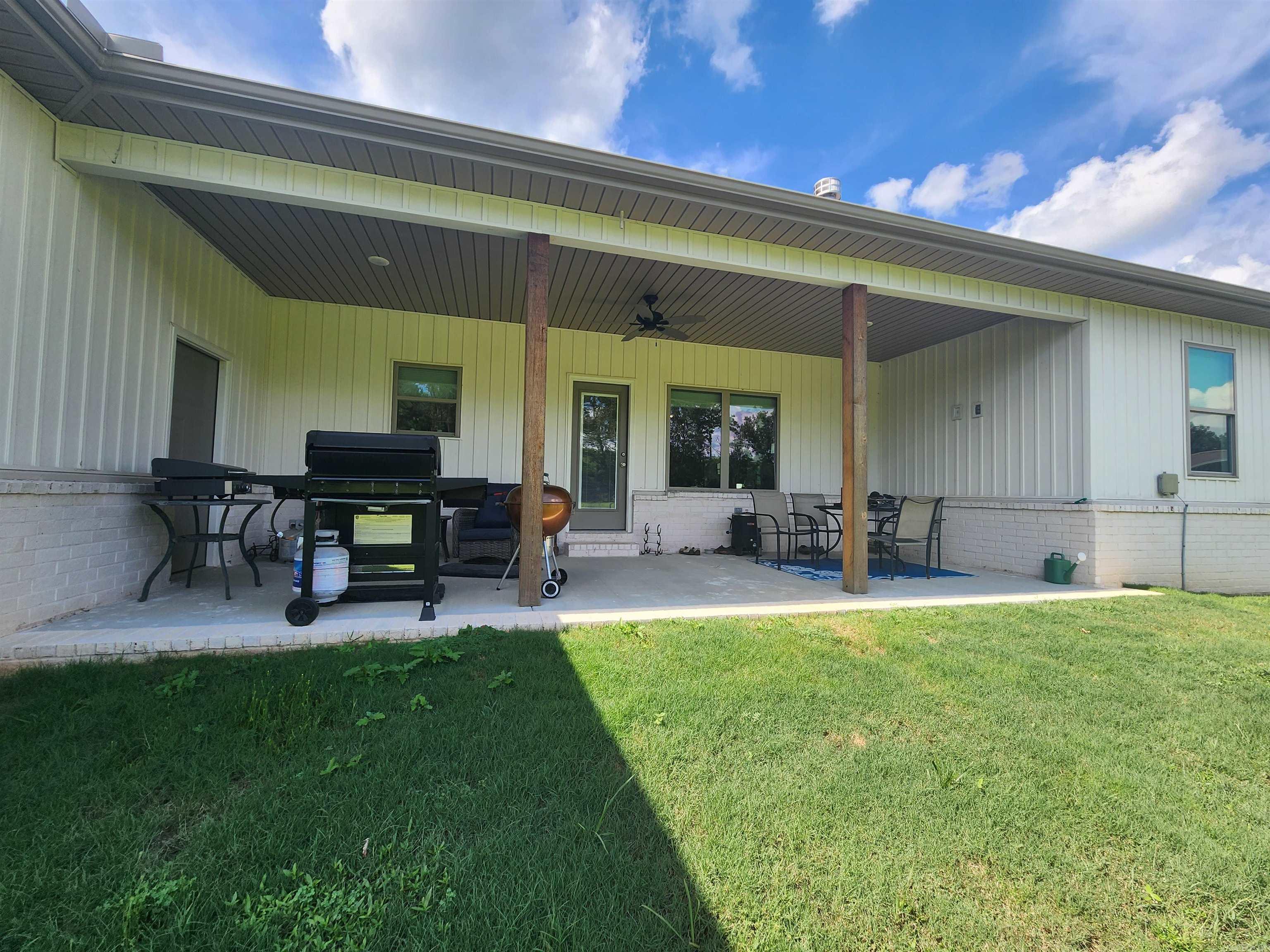 365 Grant 84 Road Property Photo 5