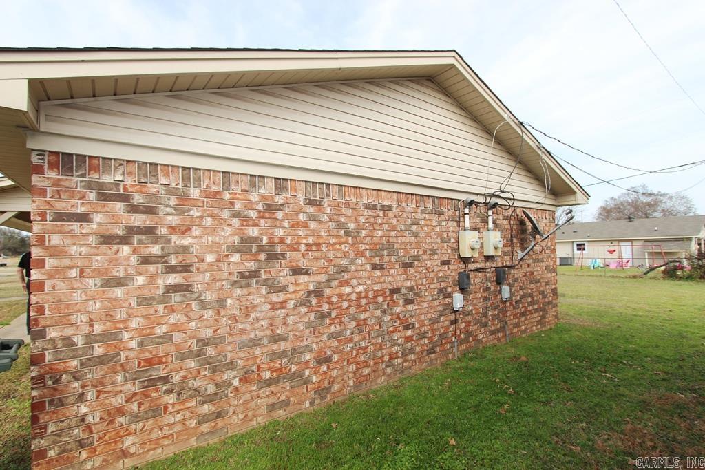6a-6b Bradley Circle Property Photo 7
