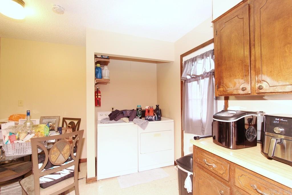 6a-6b Bradley Circle Property Photo 18