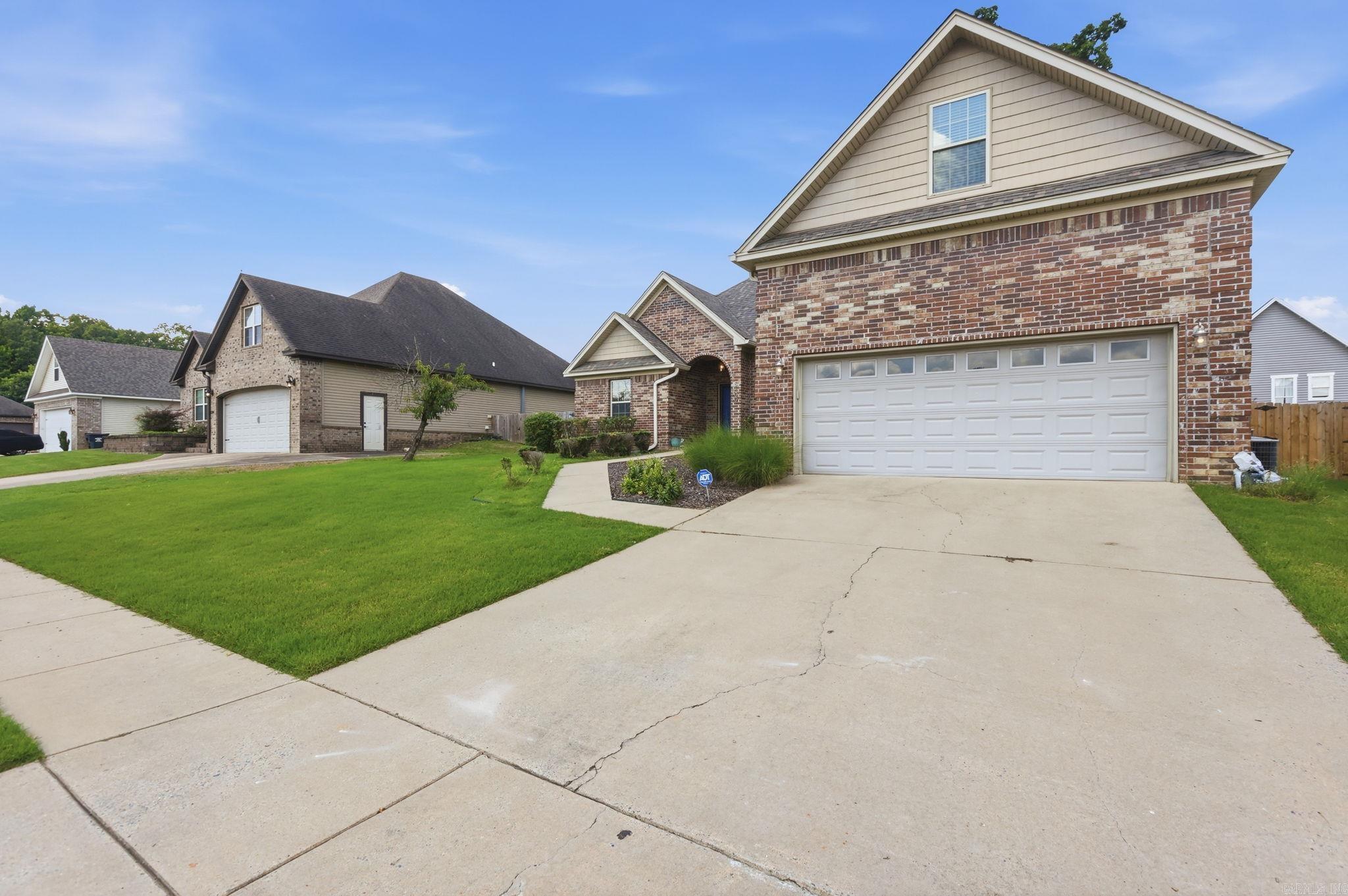 5400 Glenn Cove Property Photo 3
