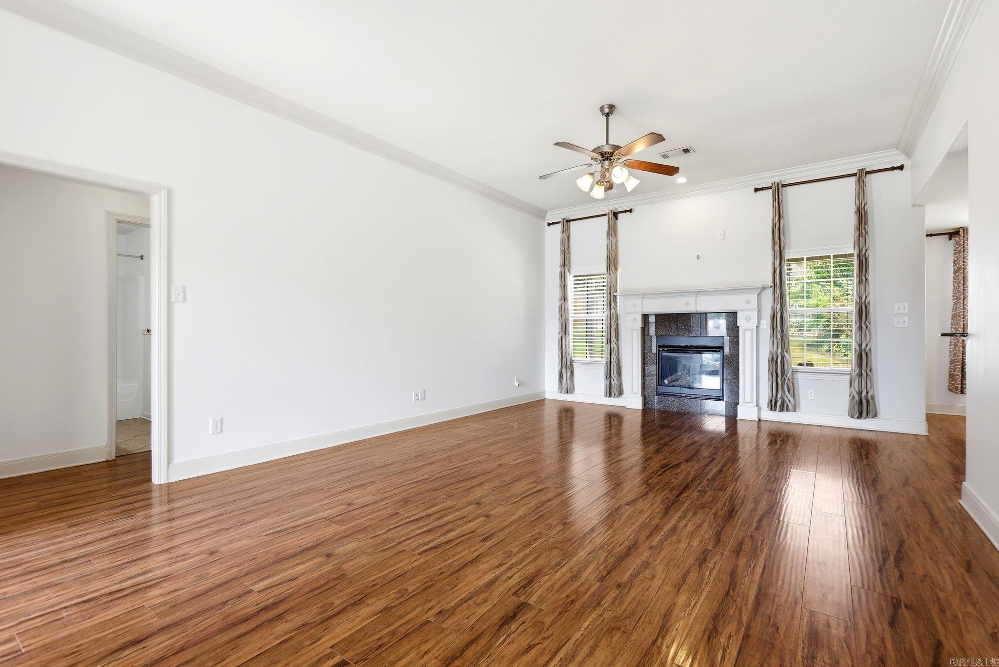 5400 Glenn Cove Property Photo 6